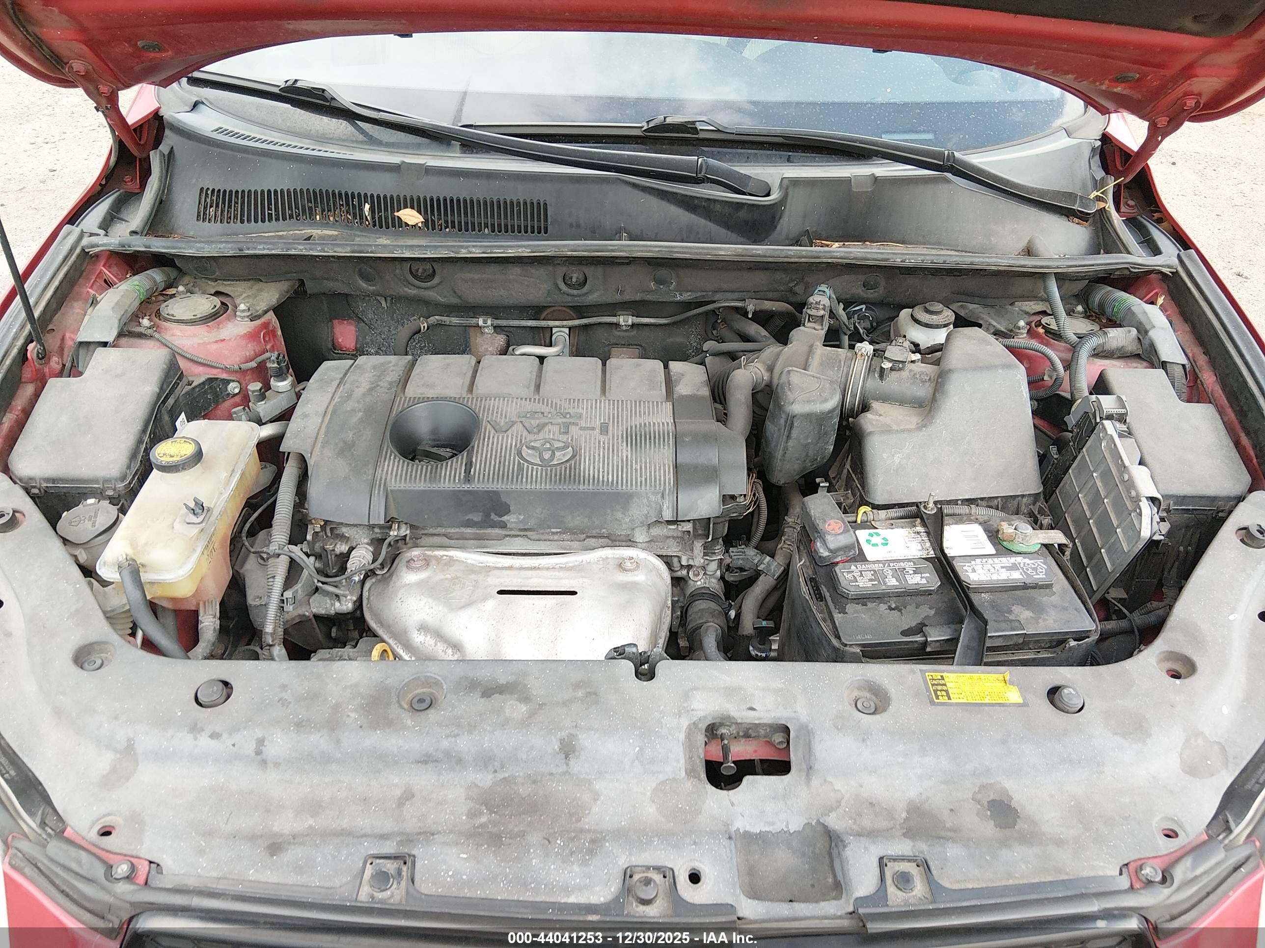 TOYOTA RAV4 image 10