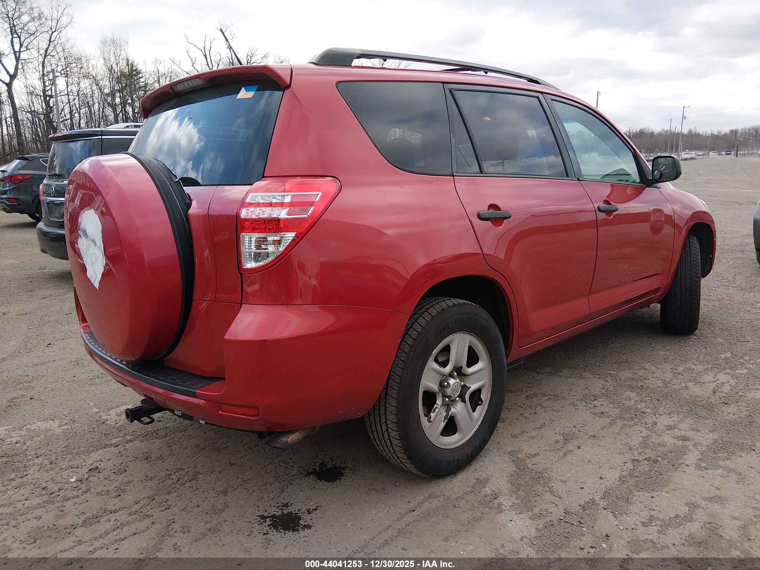 TOYOTA RAV4 image 4