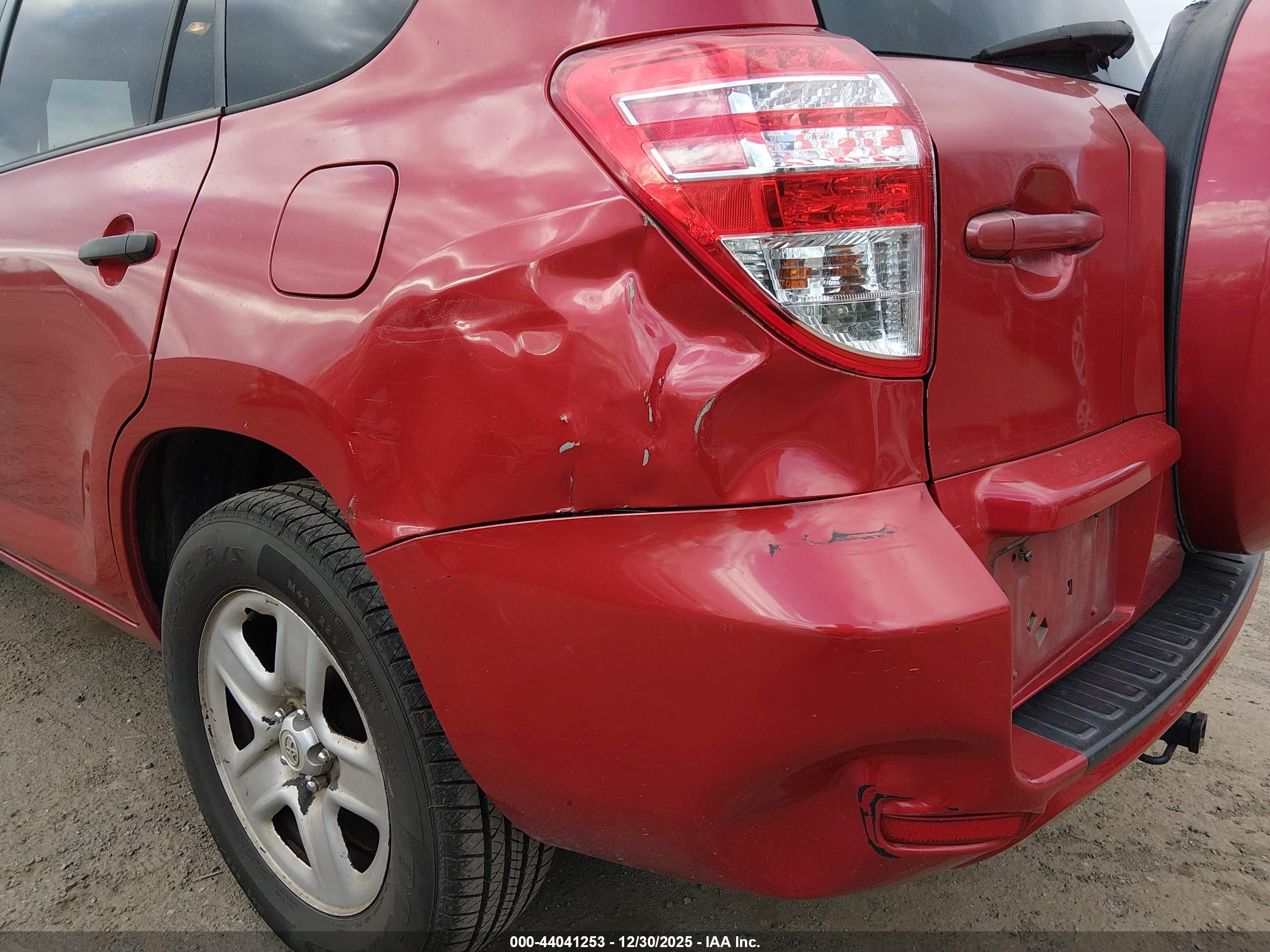 TOYOTA RAV4 image 6