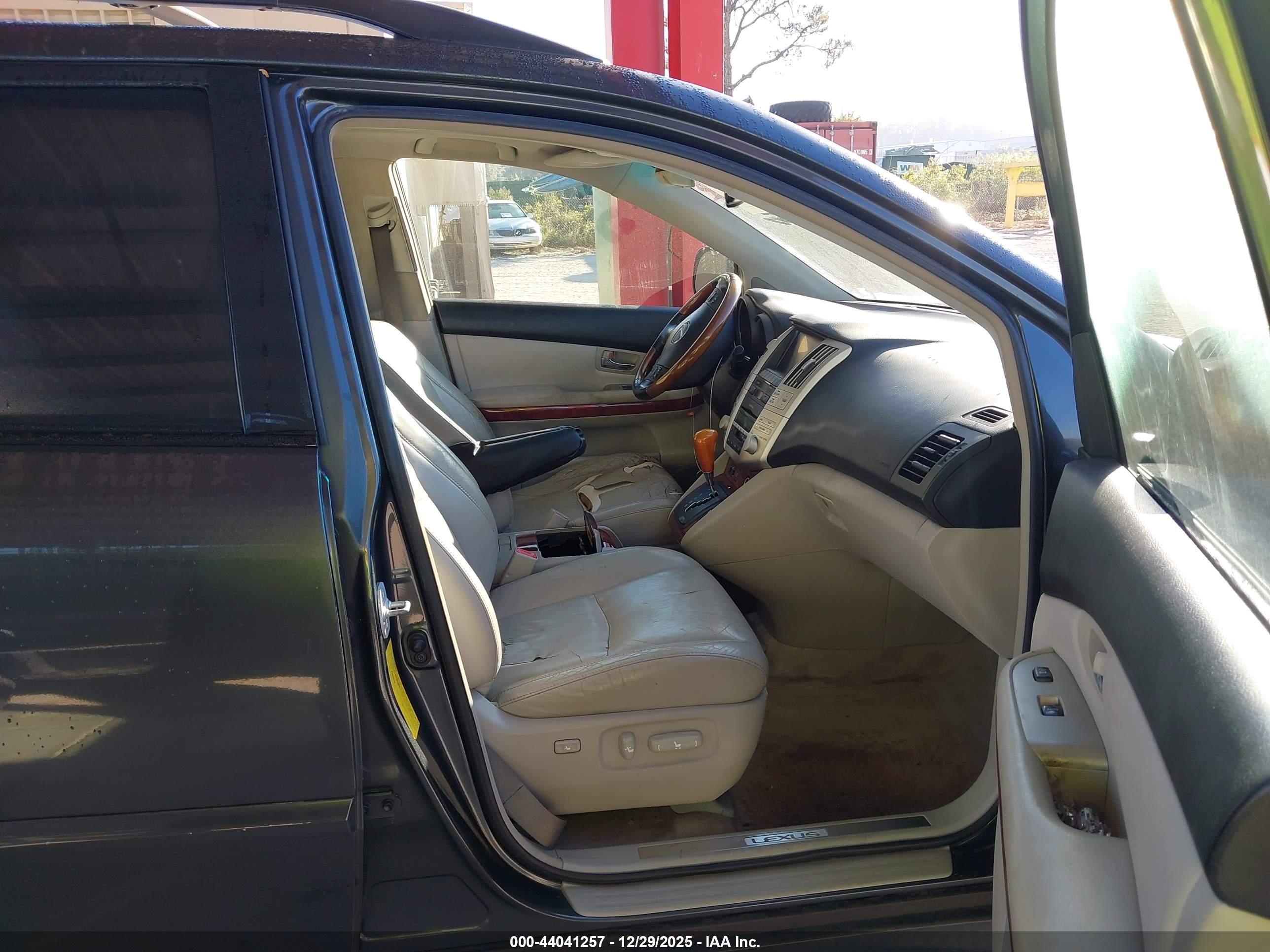 LEXUS RX image 5