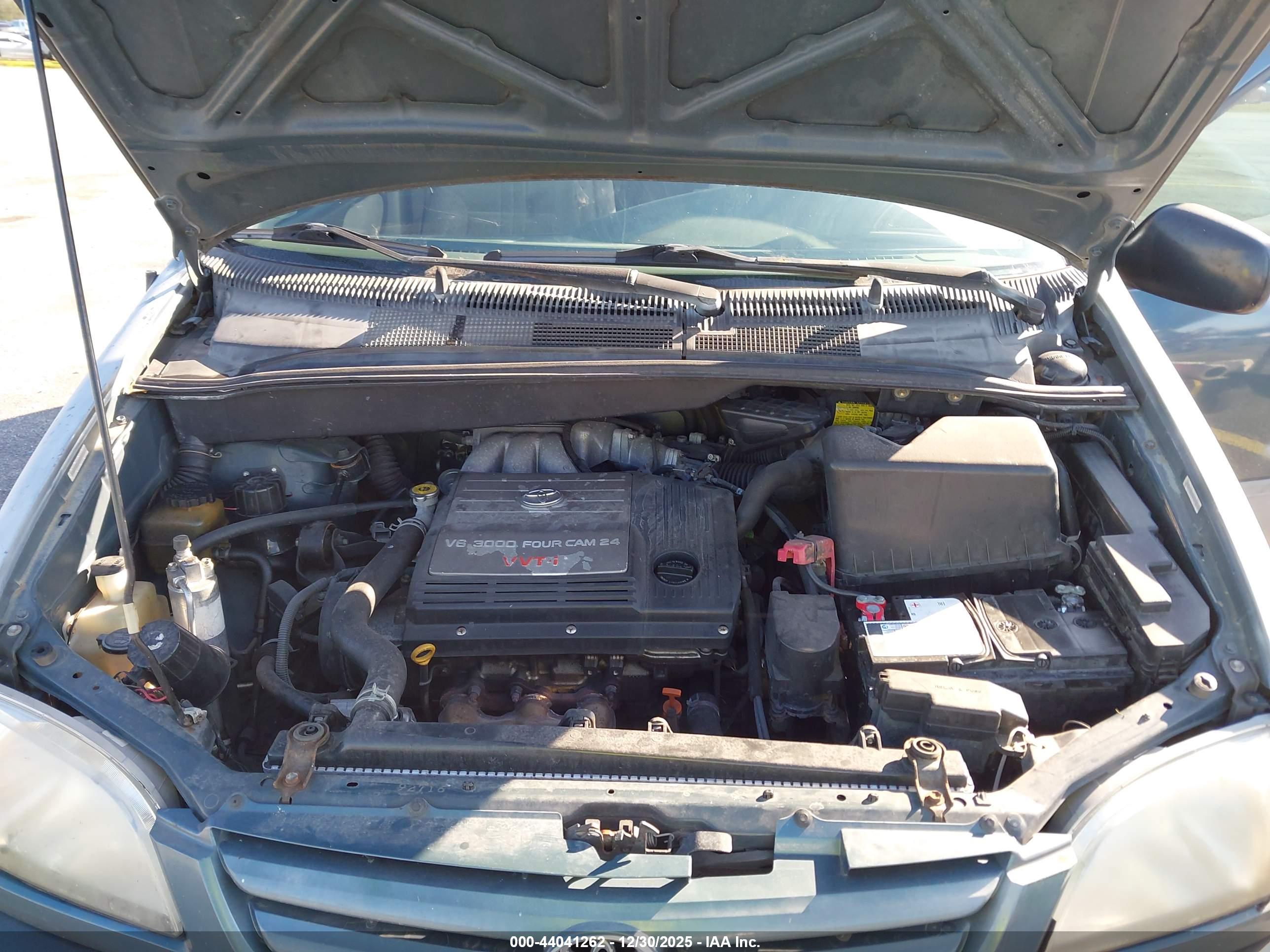 TOYOTA SIENNA image 10