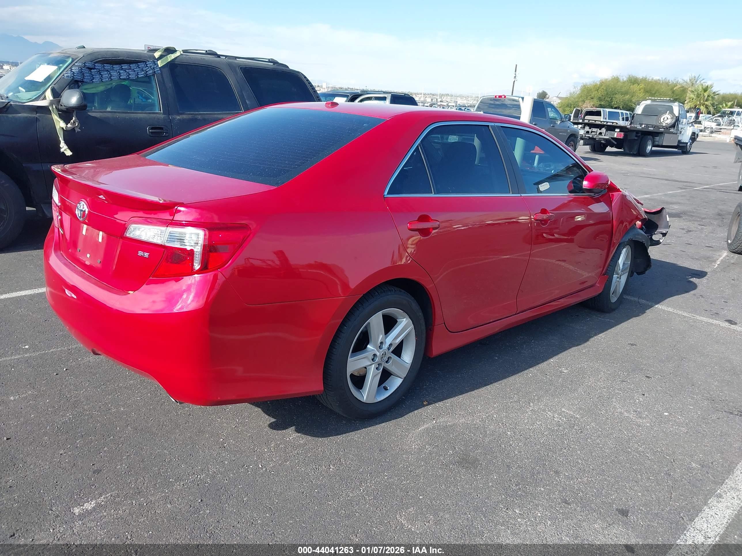 TOYOTA CAMRY image 4