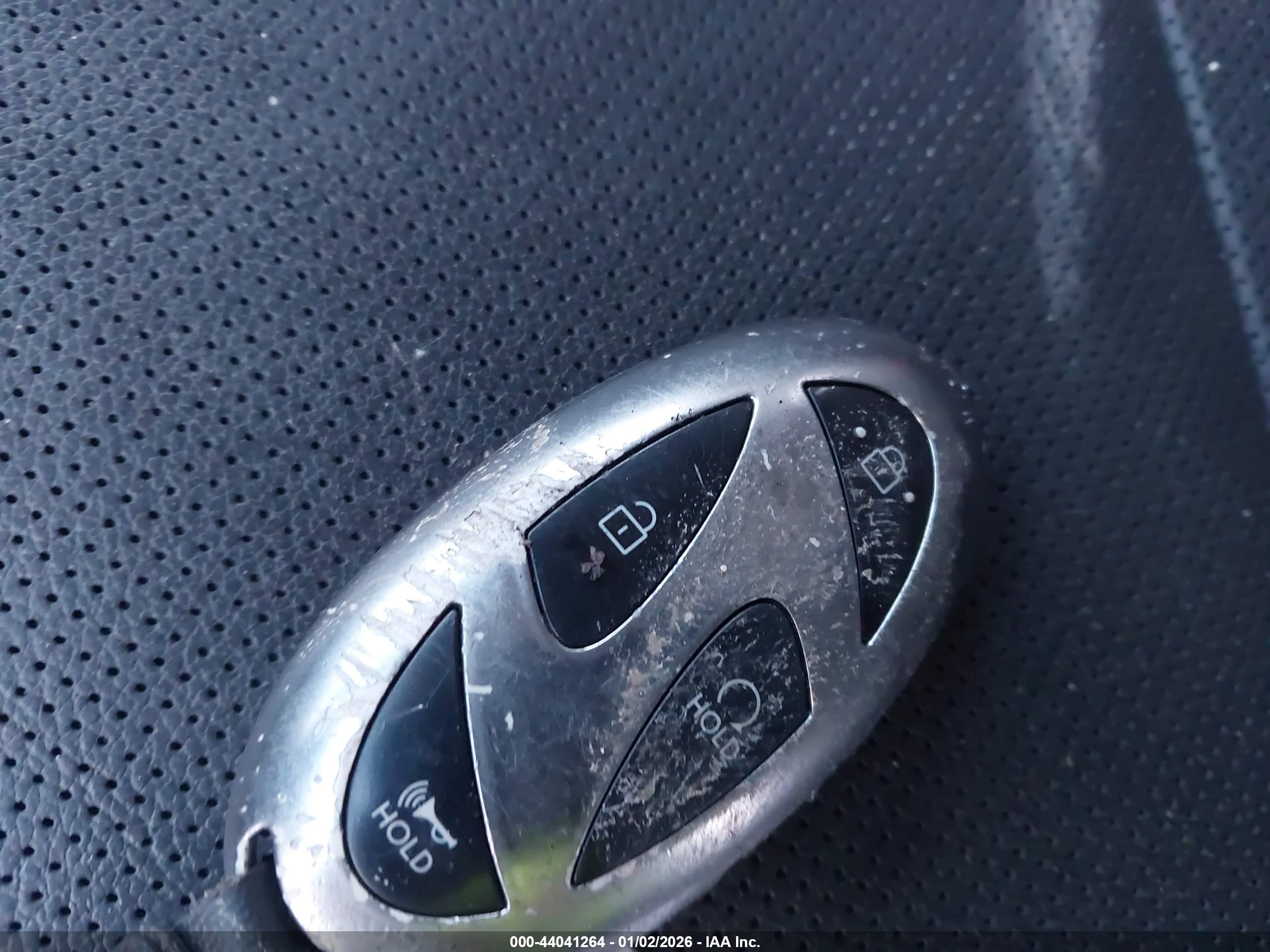 HYUNDAI TUCSON image 11
