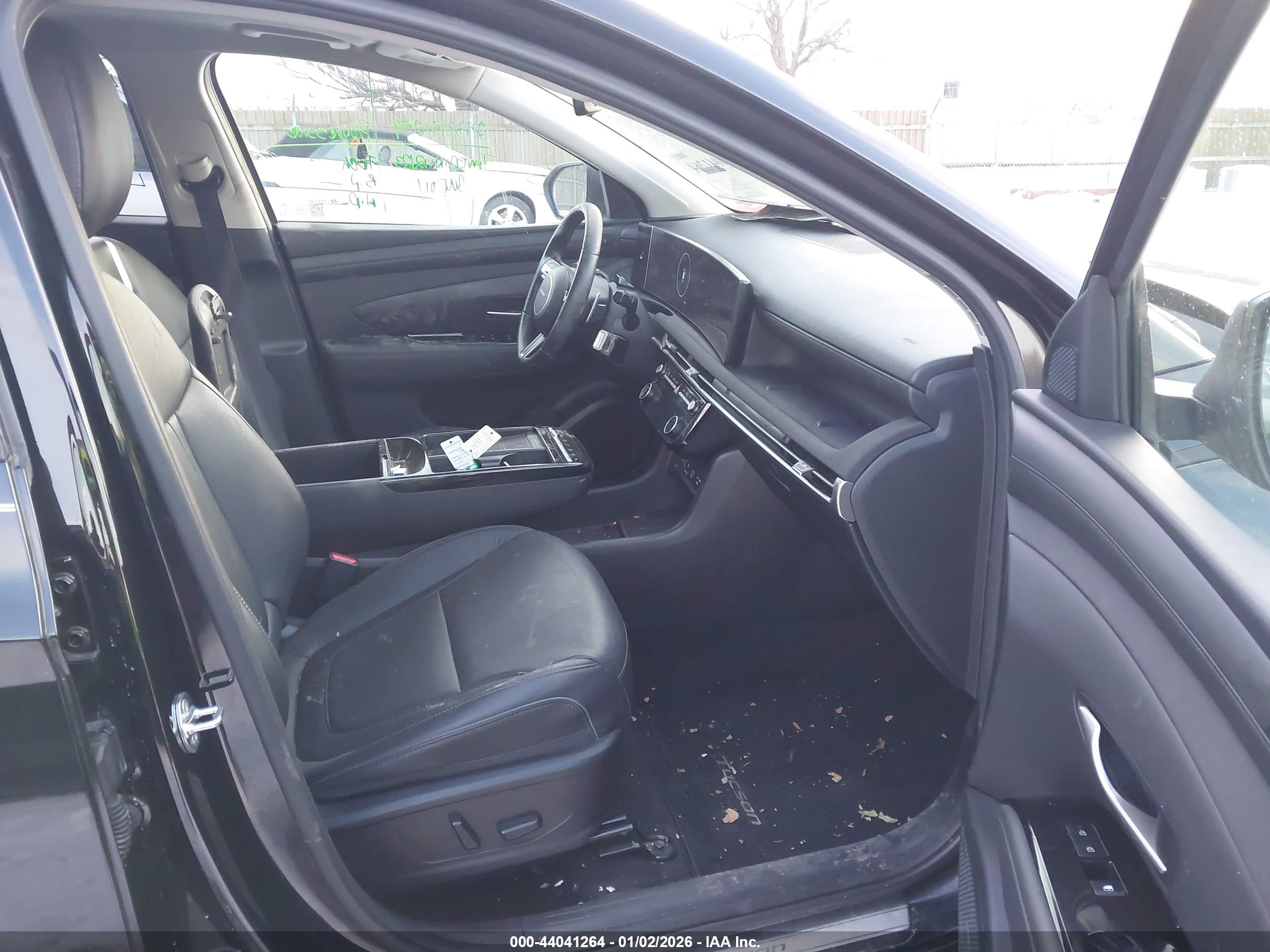 HYUNDAI TUCSON image 5