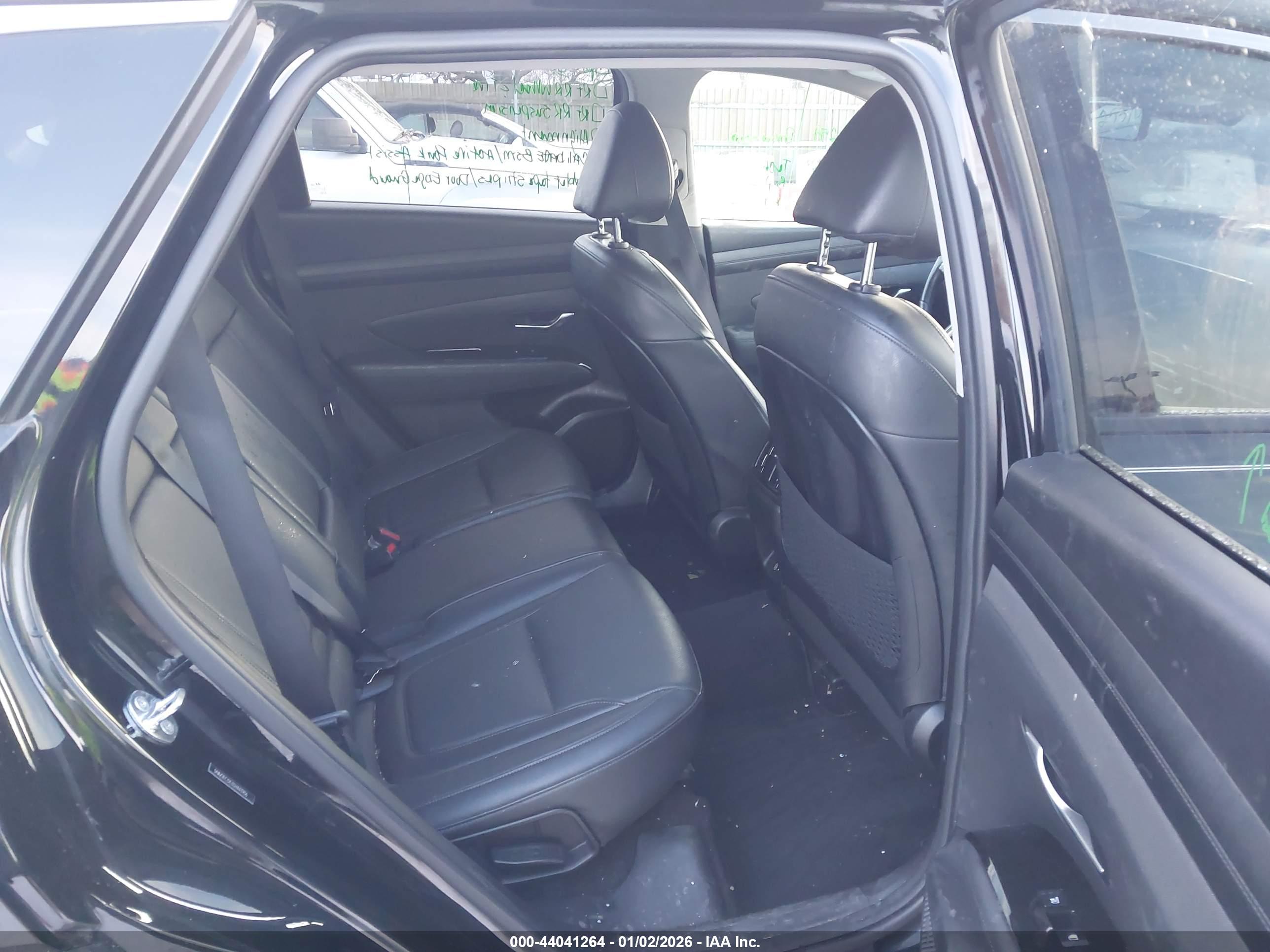 HYUNDAI TUCSON image 8