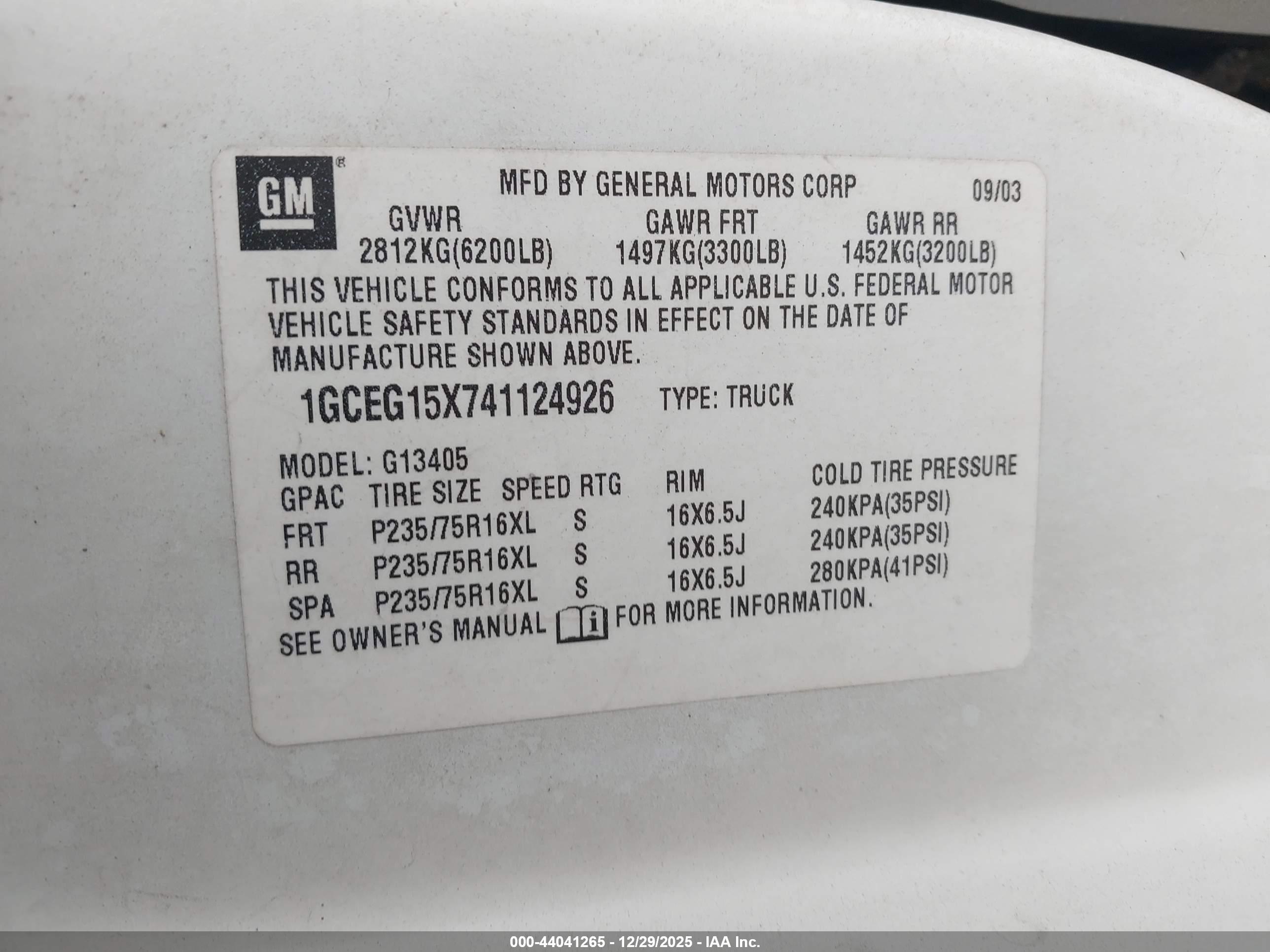 CHEVROLET EXPRESS image 9