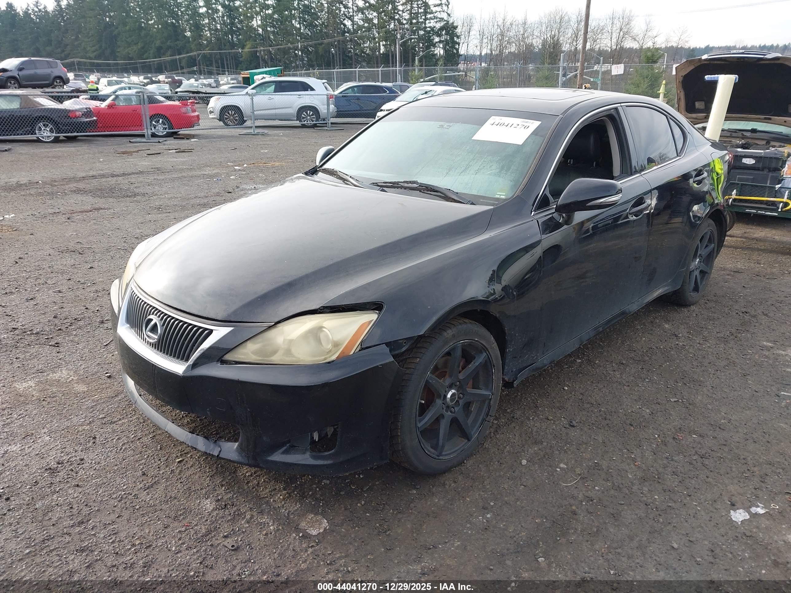 LEXUS IS image 2