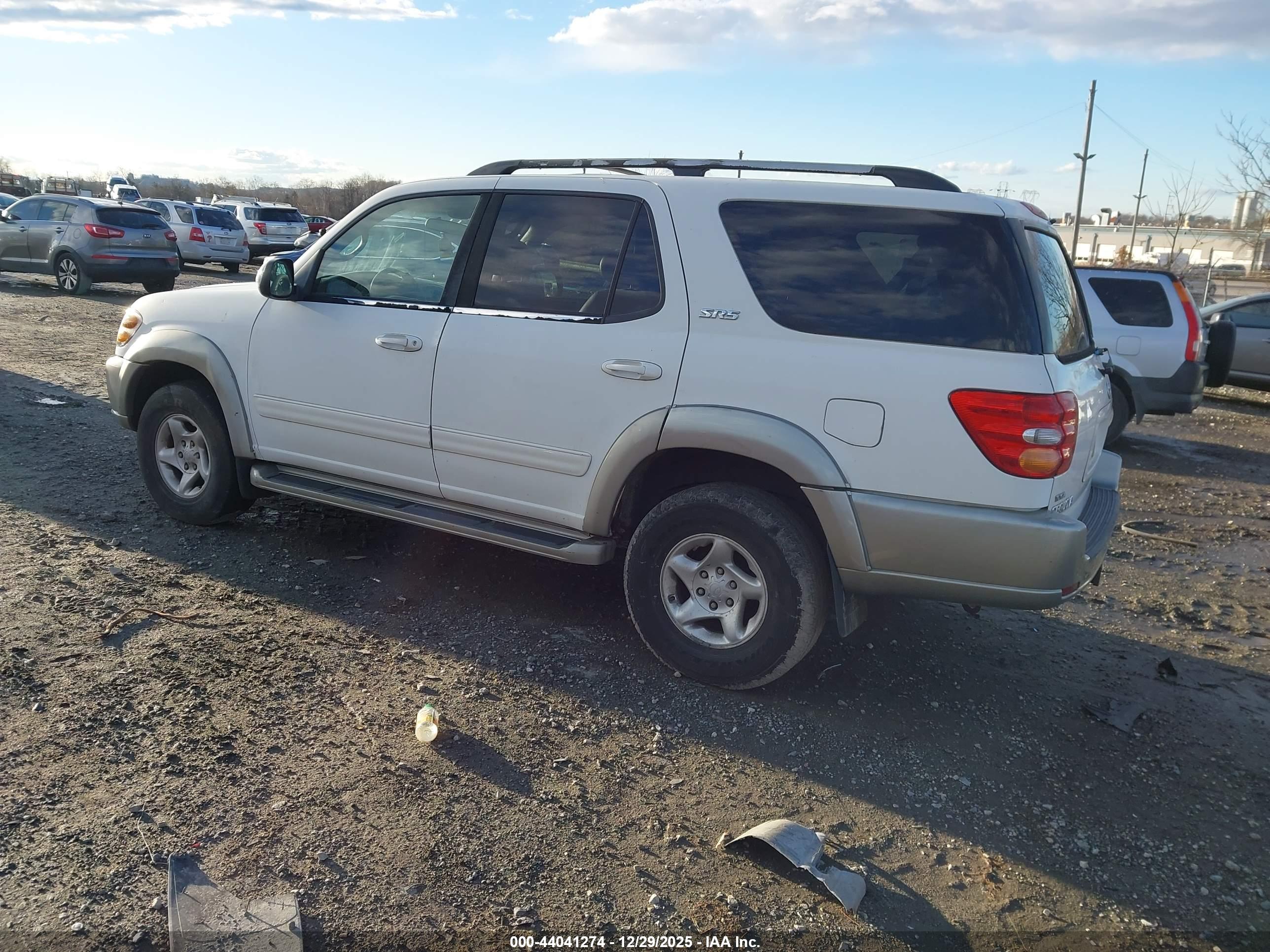 TOYOTA SEQUOIA image 3
