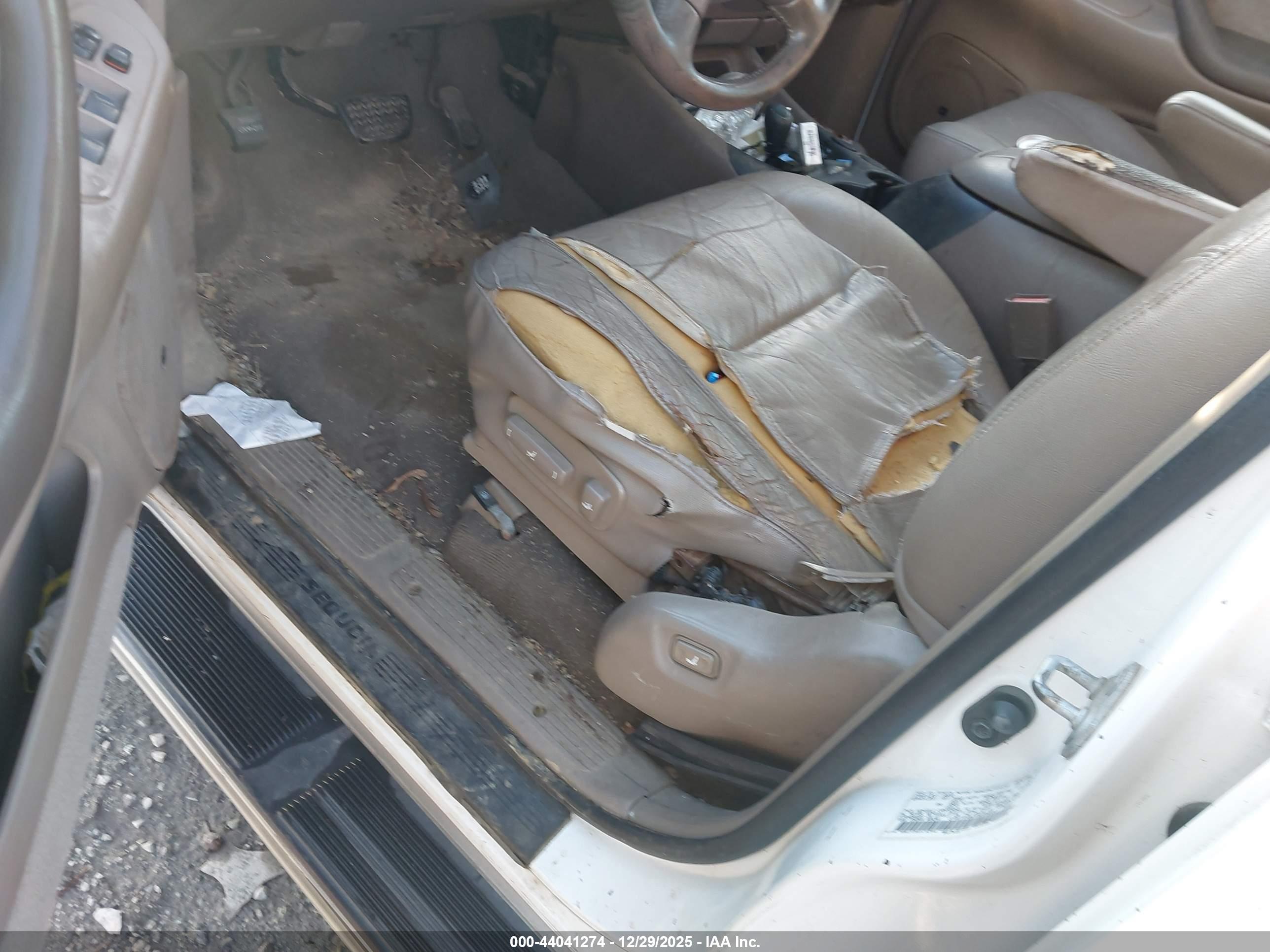 TOYOTA SEQUOIA image 6