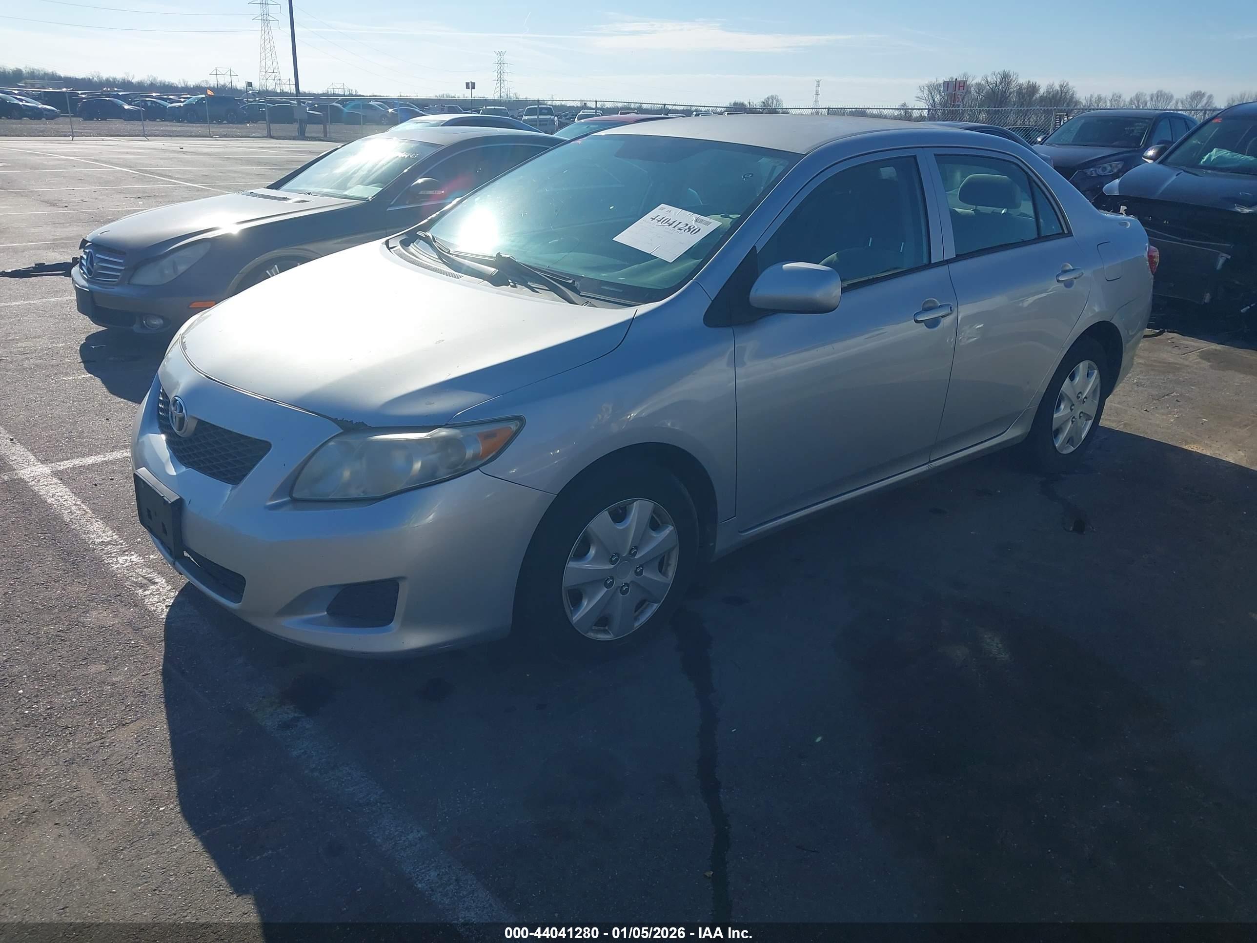 TOYOTA COROLLA image 2