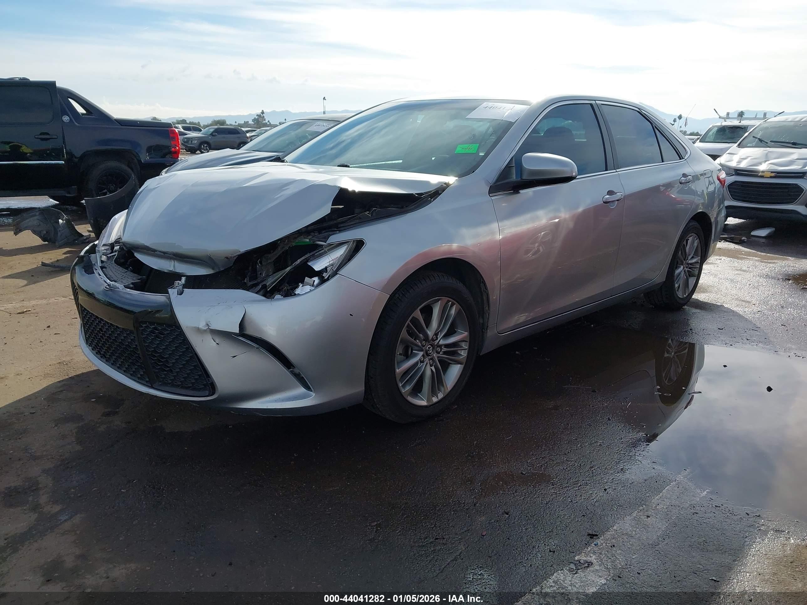 TOYOTA CAMRY image 2