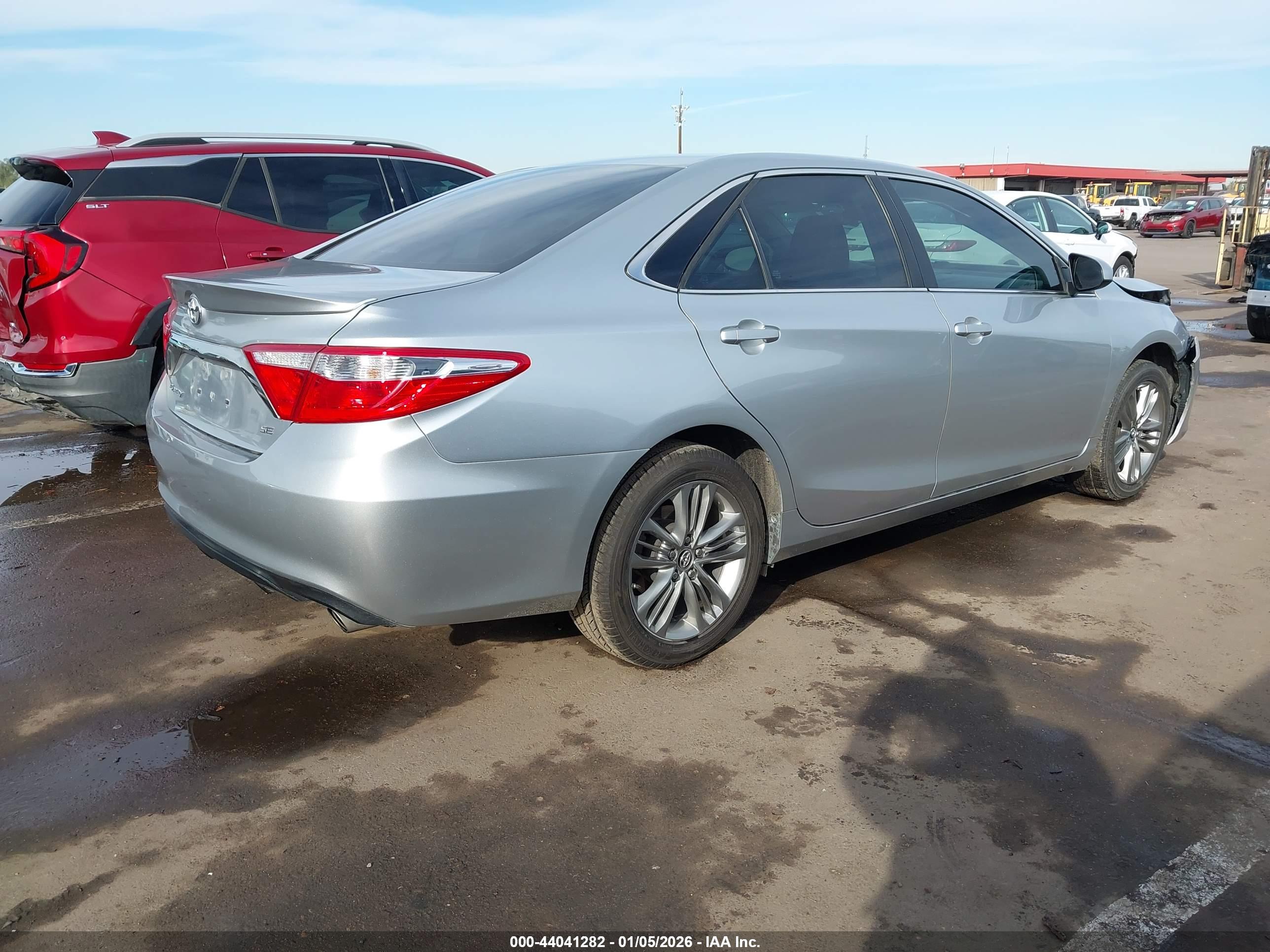 TOYOTA CAMRY image 4
