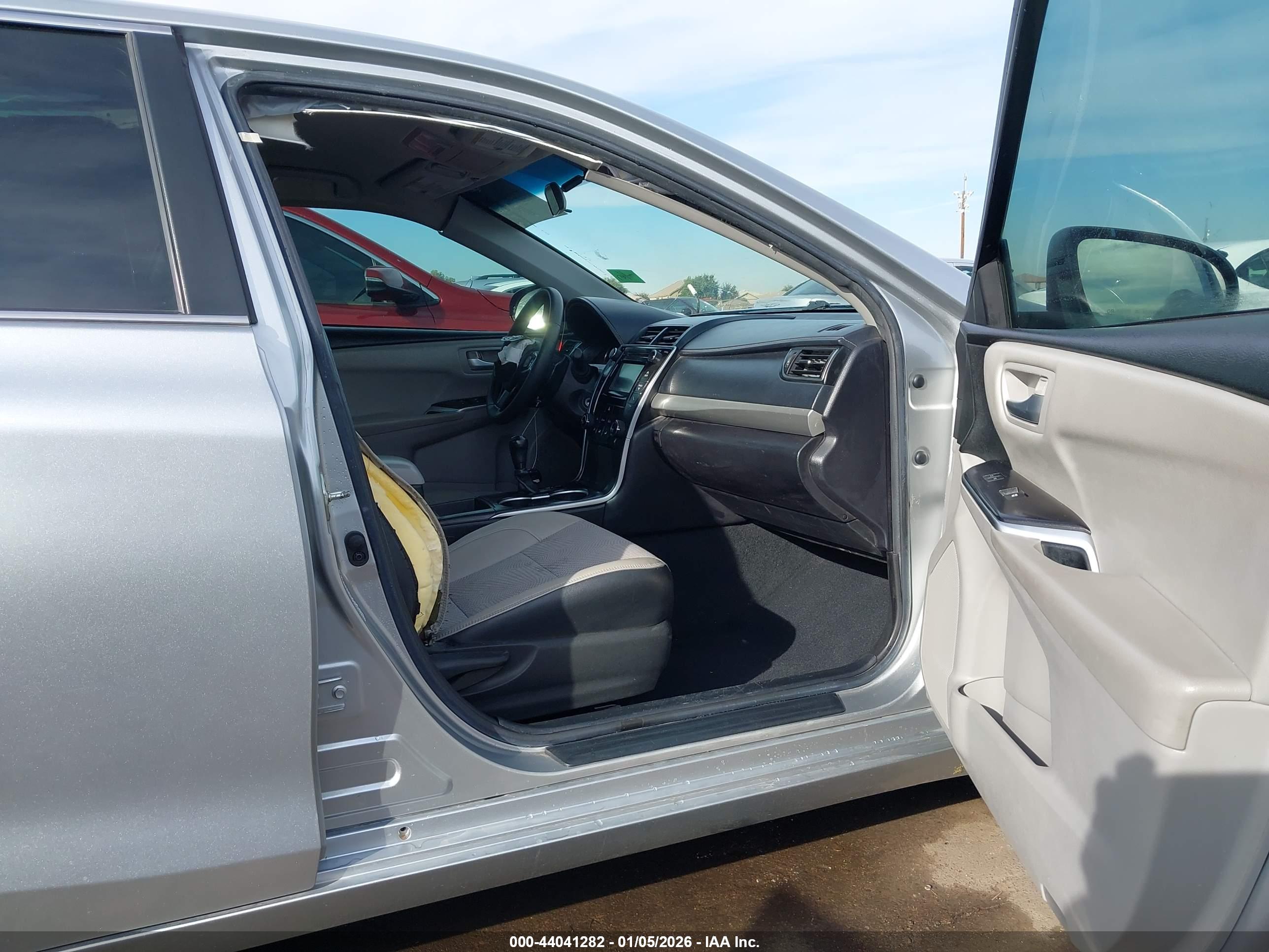 TOYOTA CAMRY image 5