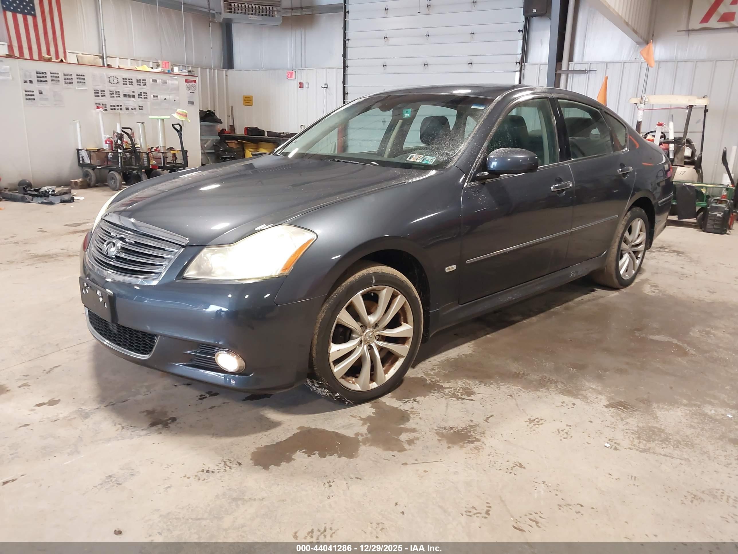 INFINITI M35X image 2