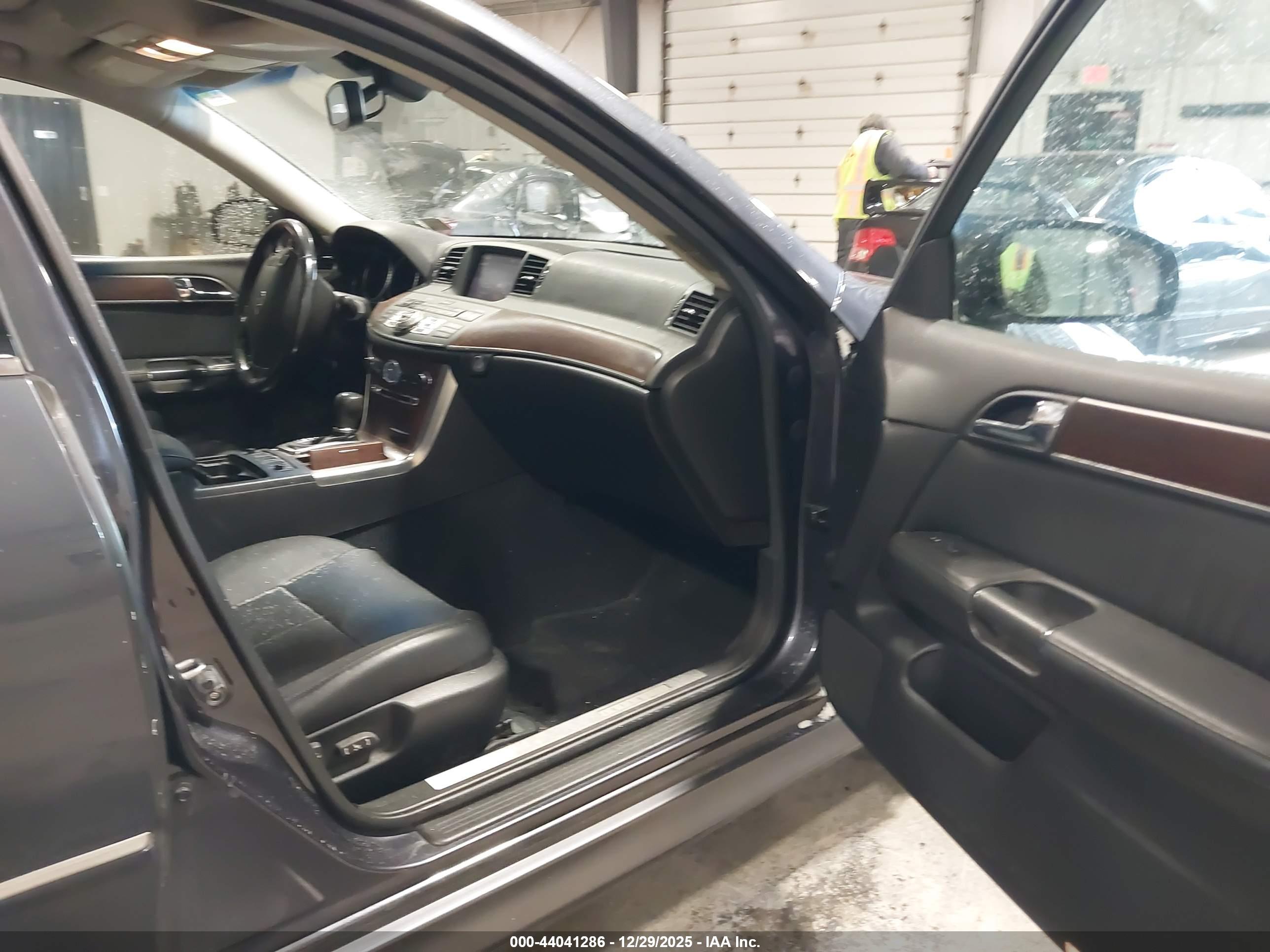 INFINITI M35X image 5
