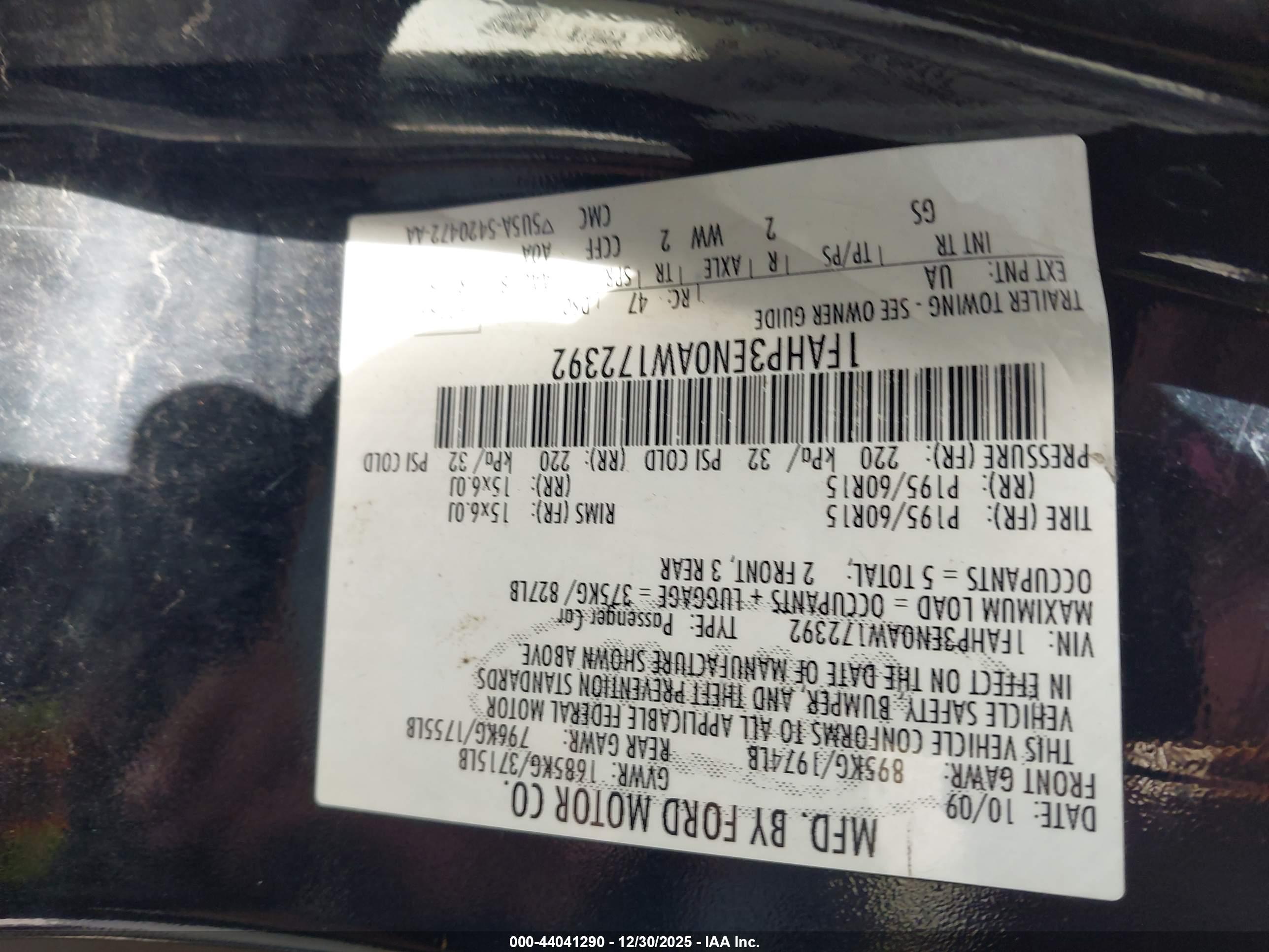 FORD FOCUS image 9