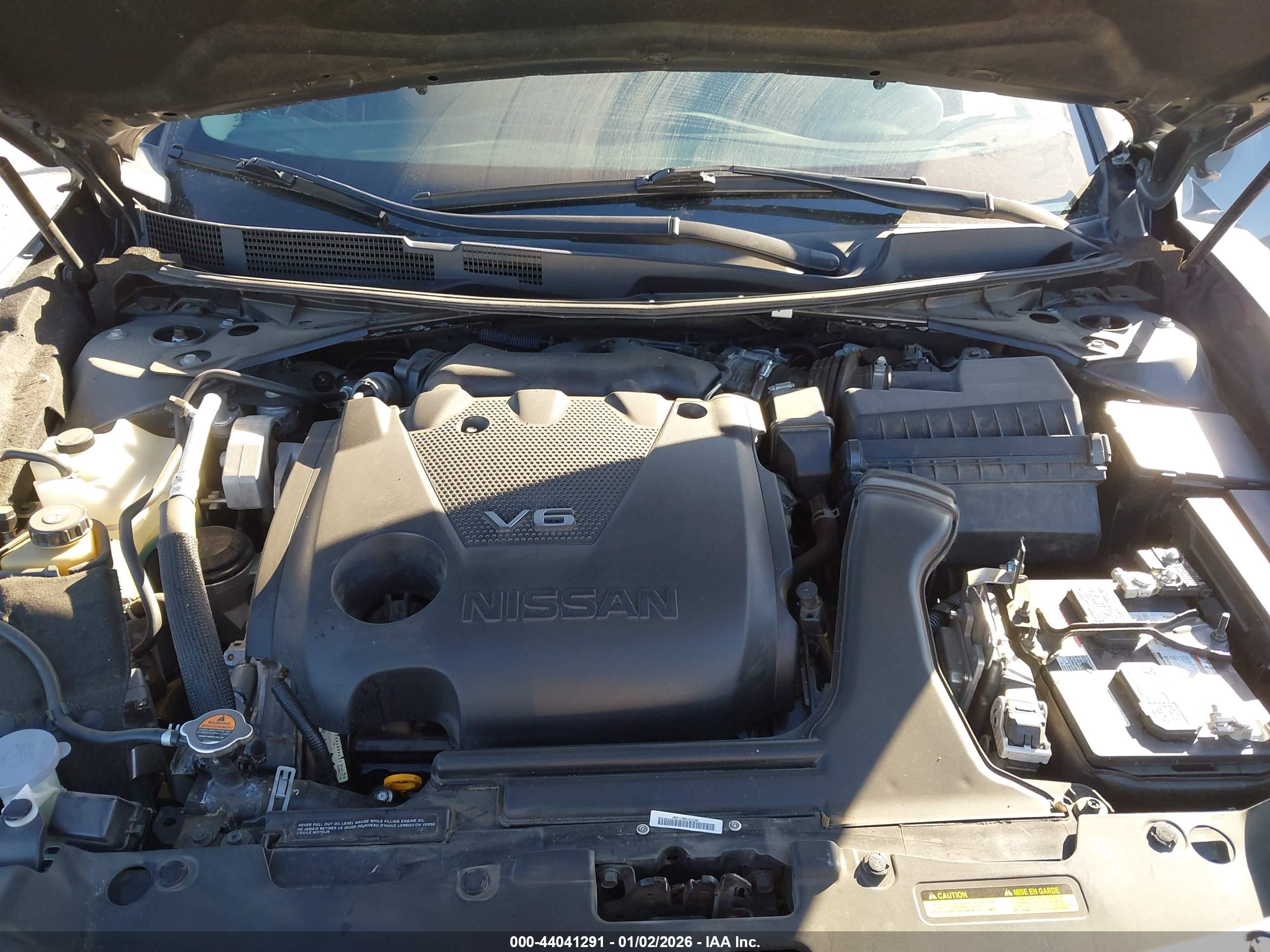 NISSAN MAXIMA image 10