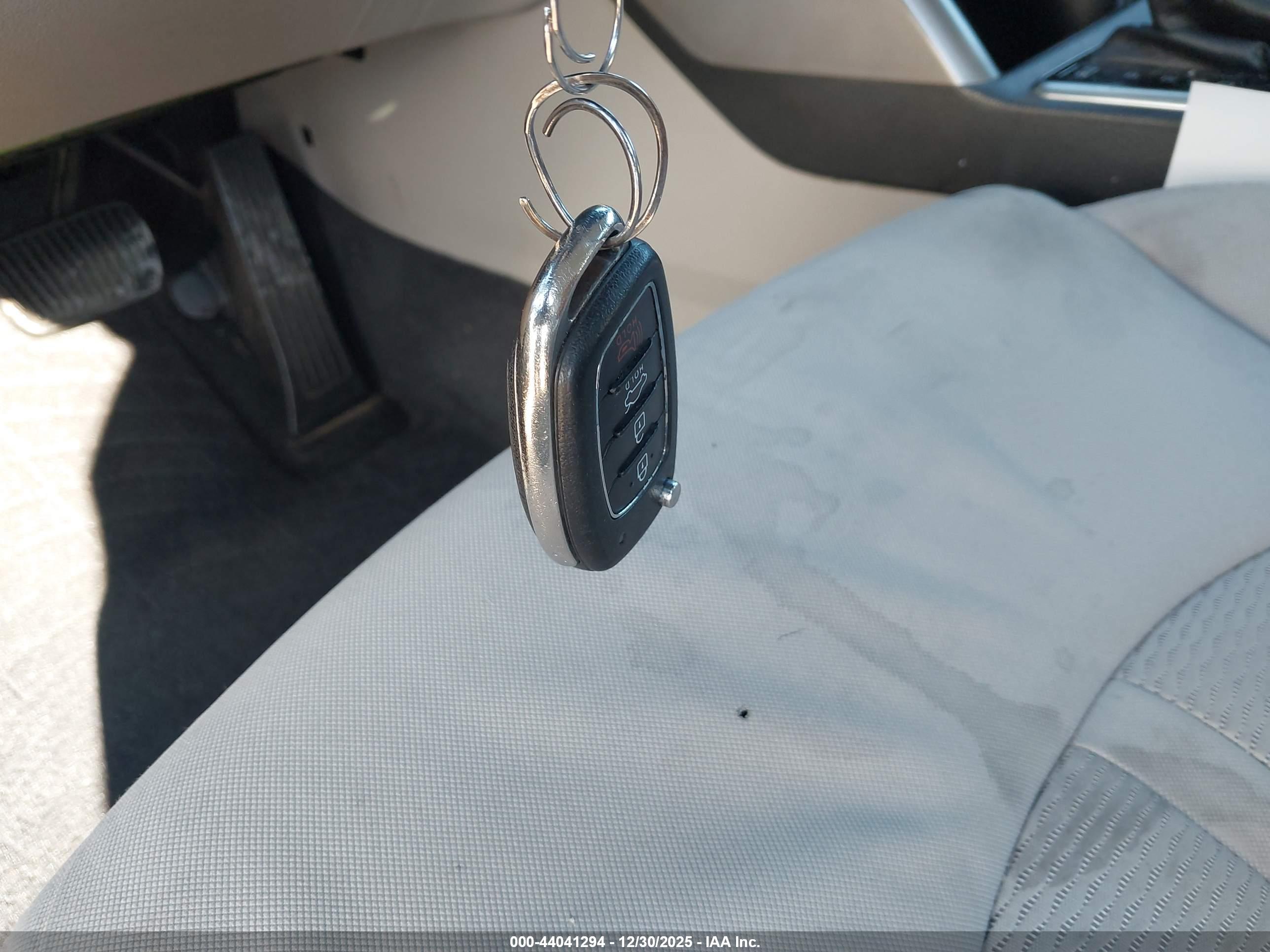 HYUNDAI SONATA image 11