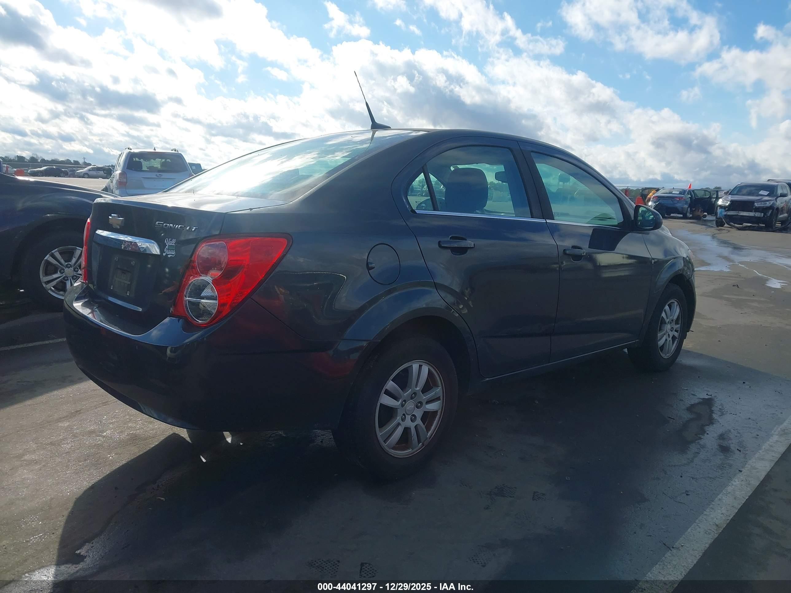 CHEVROLET SONIC image 4