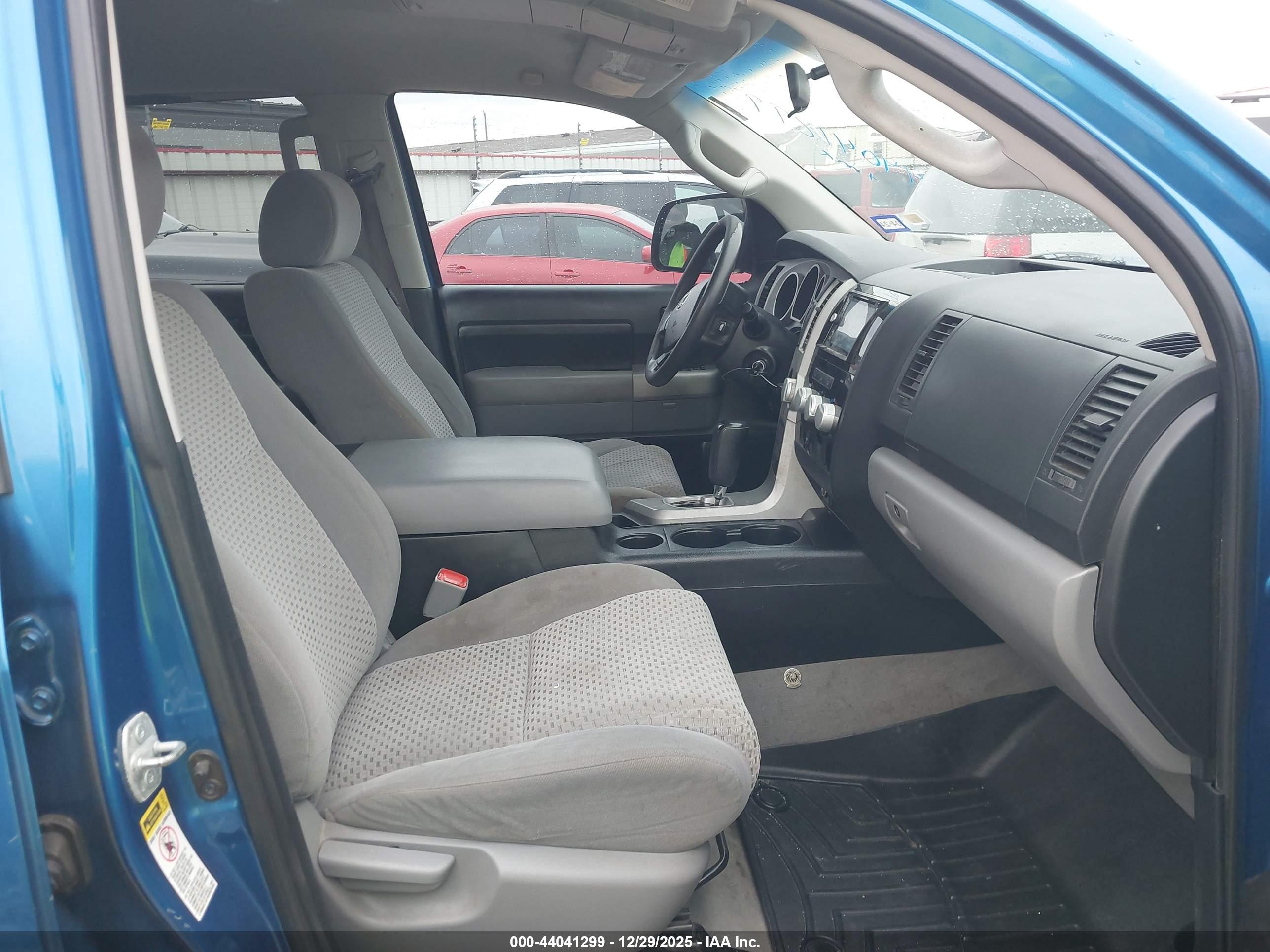 TOYOTA TUNDRA image 5