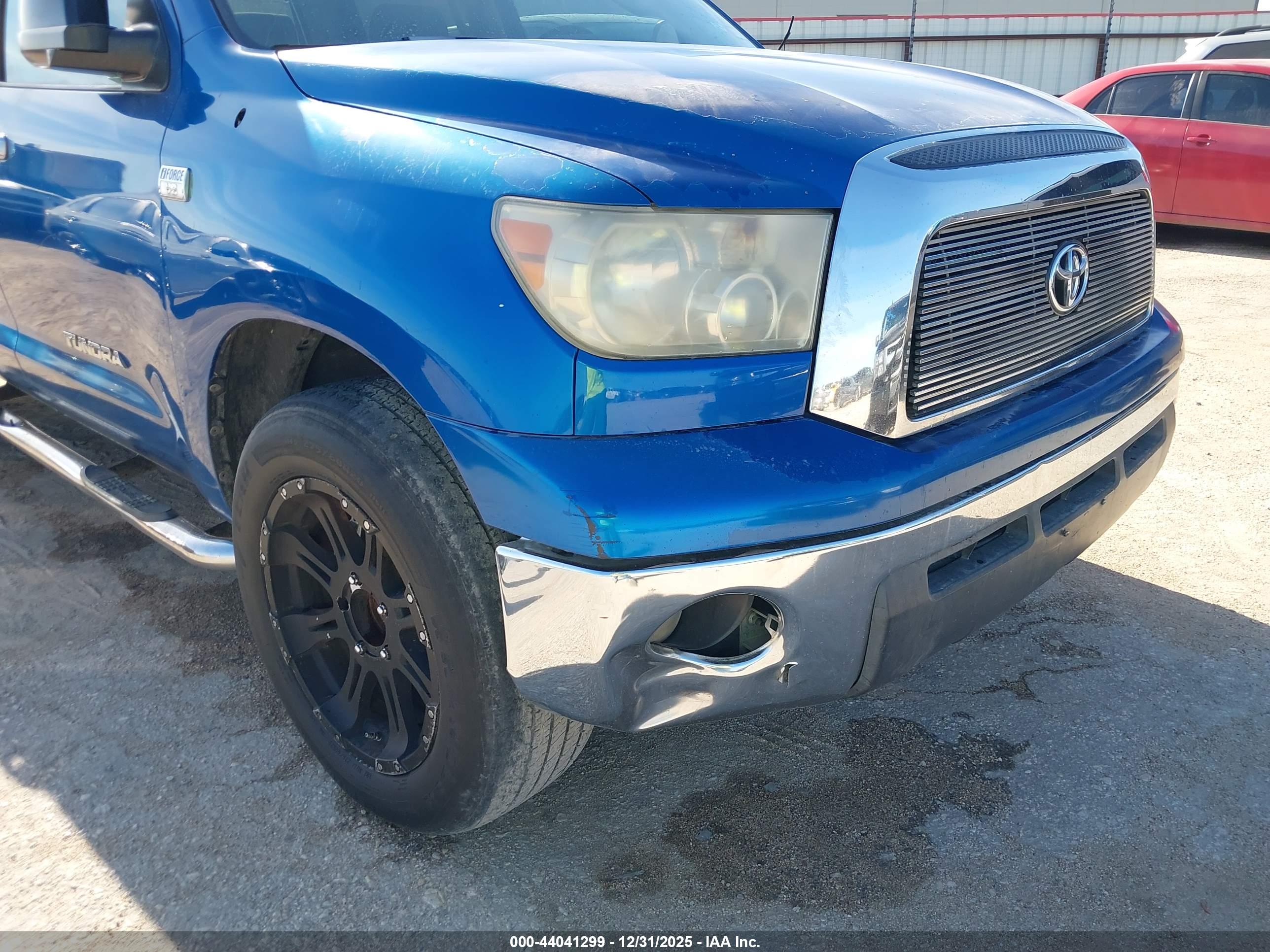 TOYOTA TUNDRA image 6