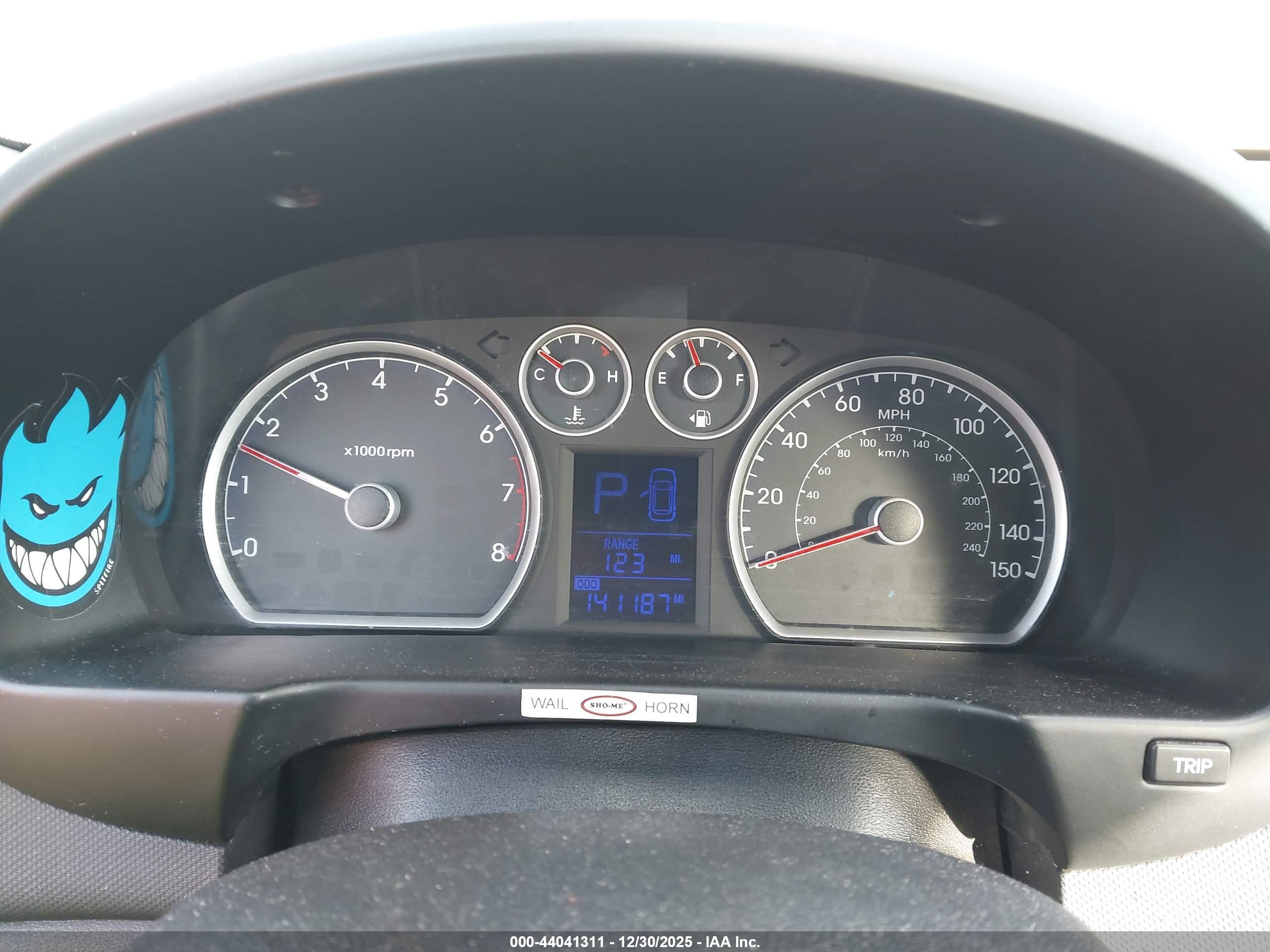 HYUNDAI ELANTRA image 7