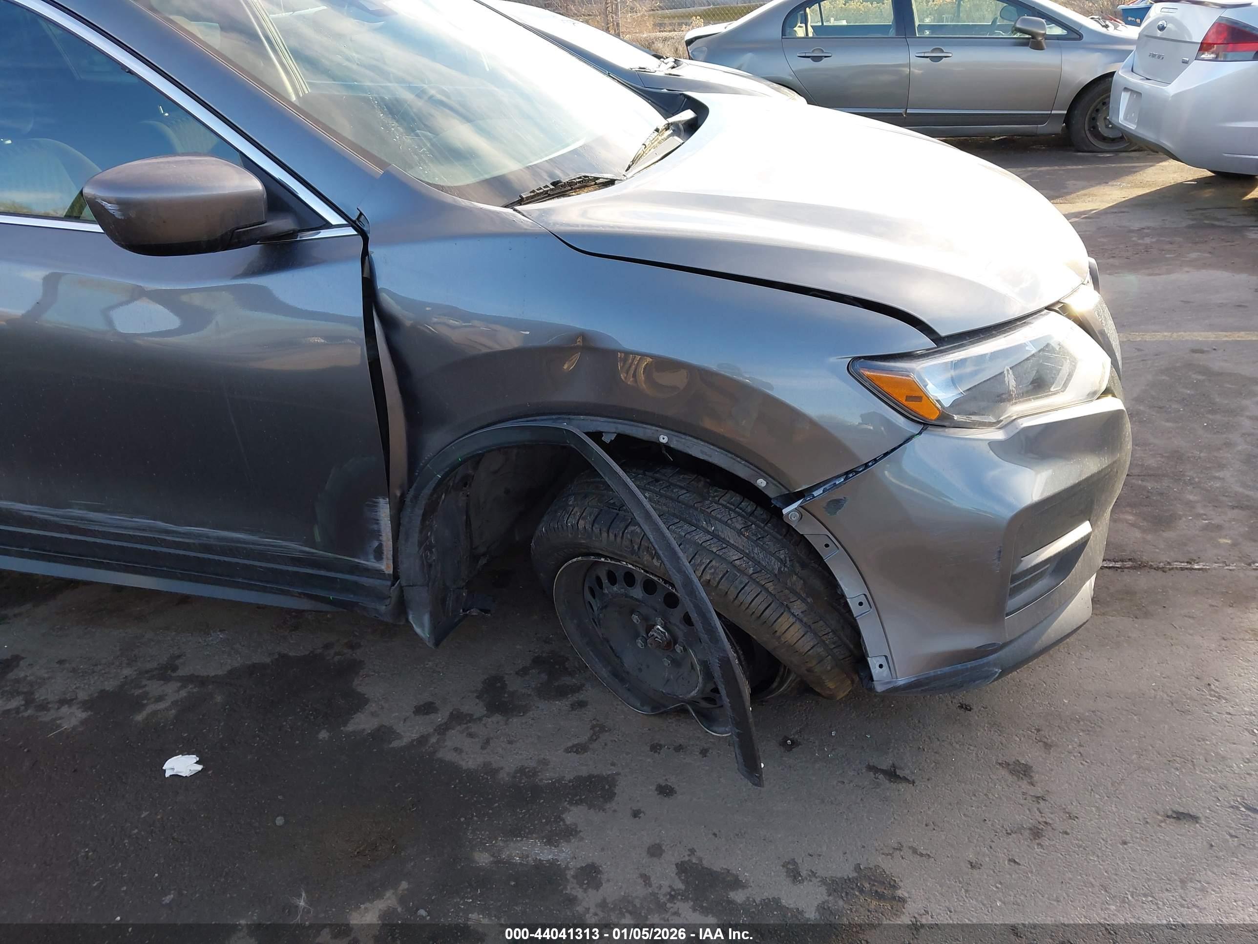 NISSAN ROGUE image 6