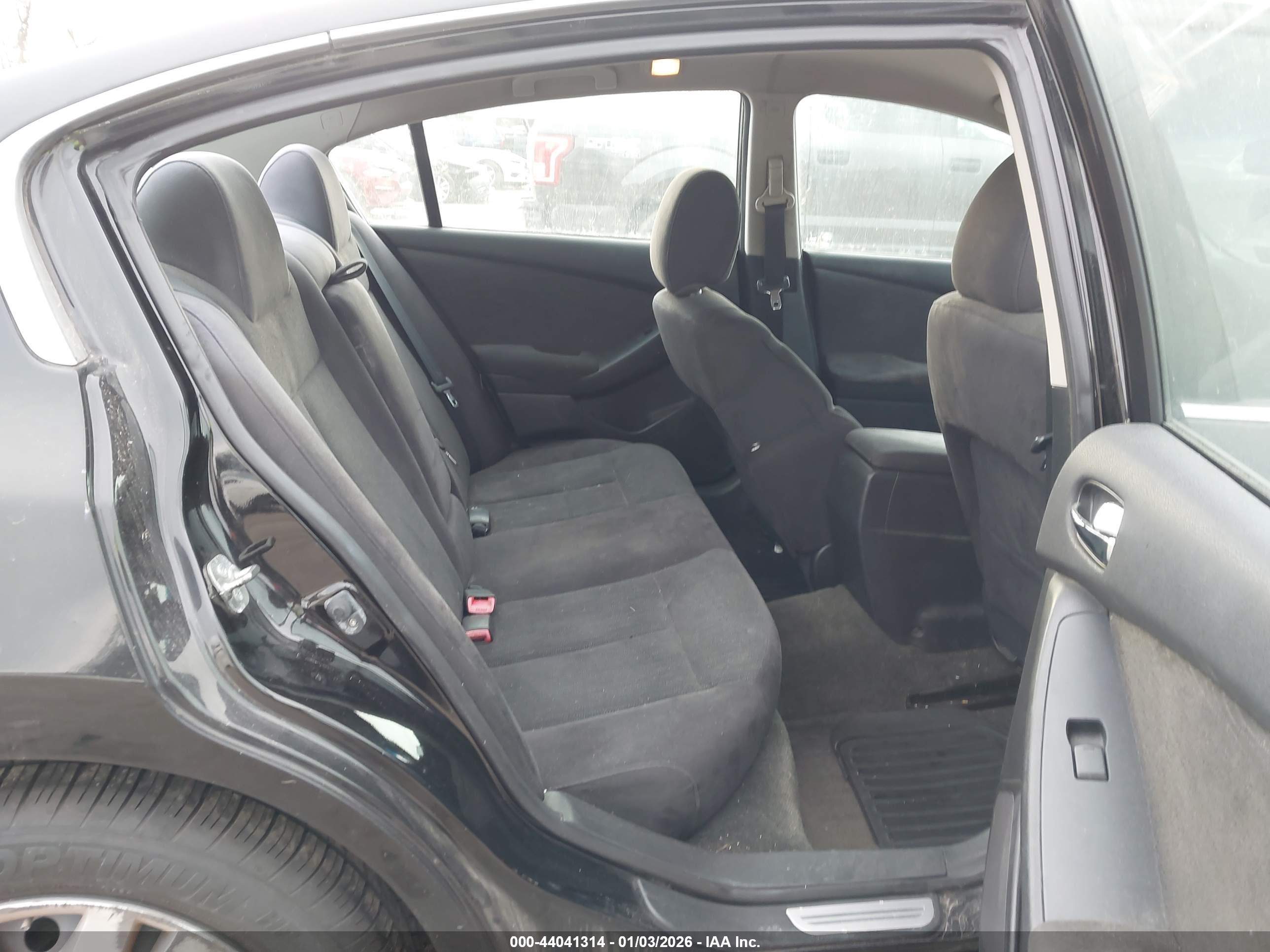 NISSAN ALTIMA image 8