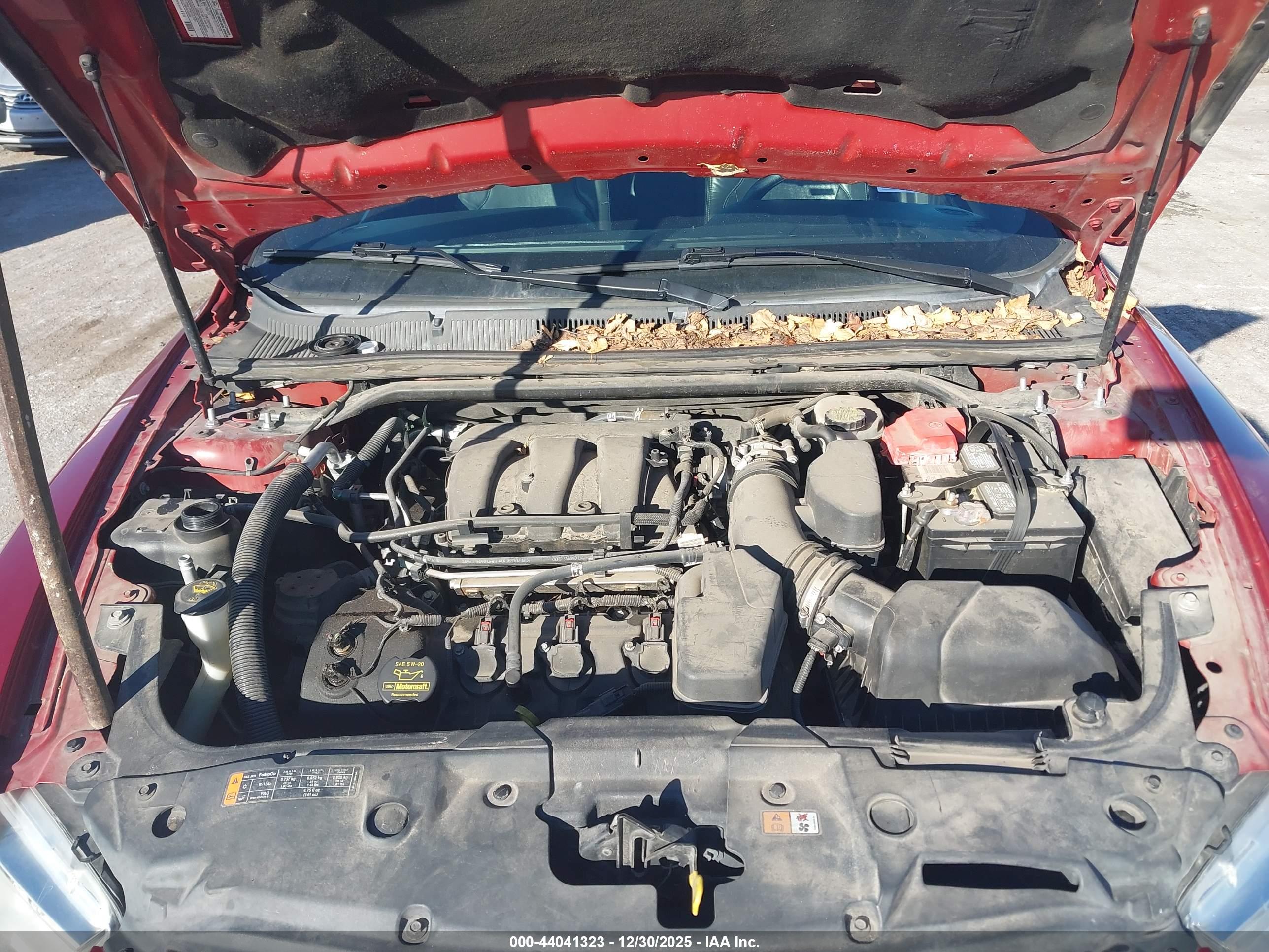 FORD TAURUS image 10
