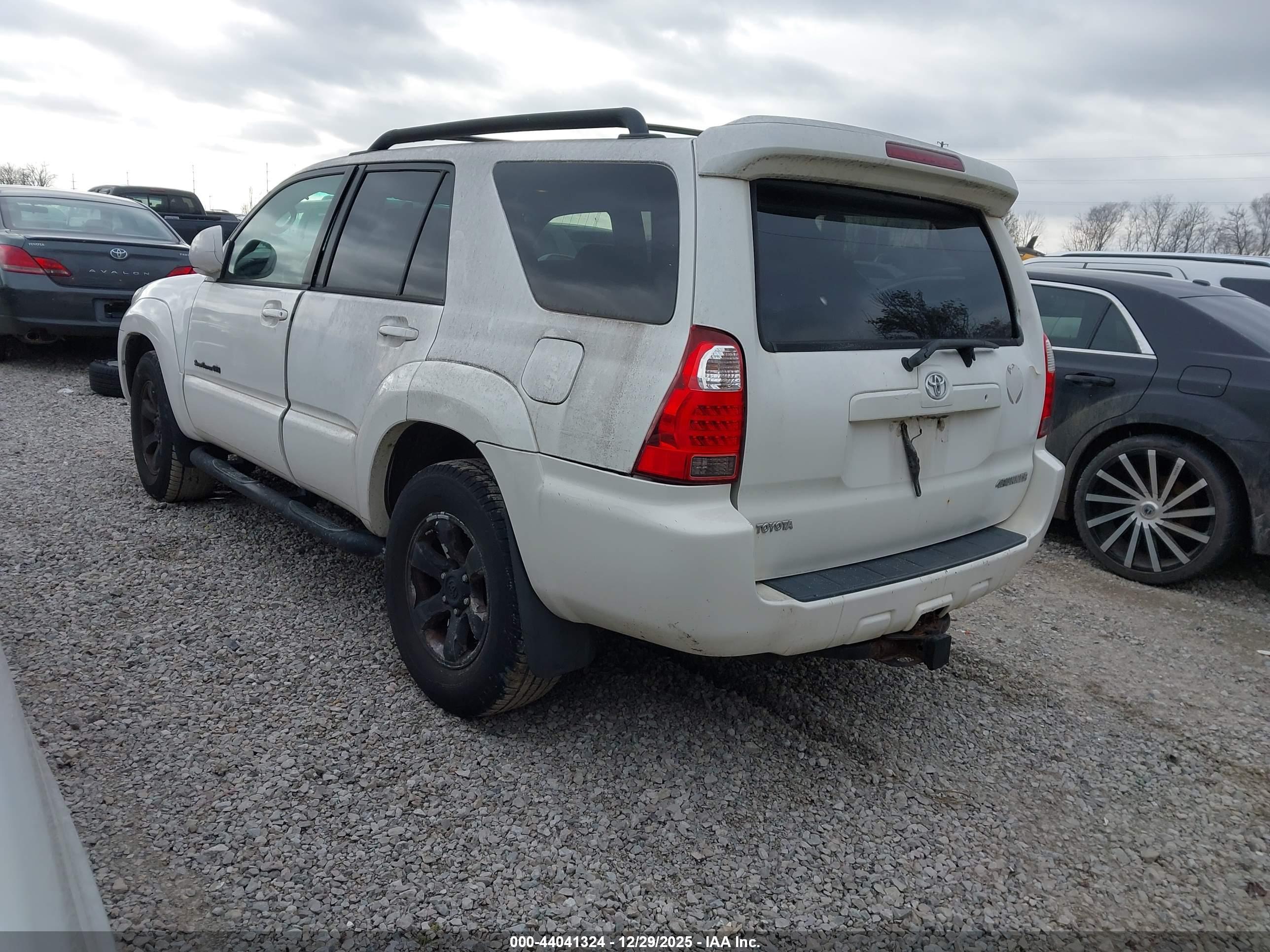 TOYOTA 4RUNNER image 3