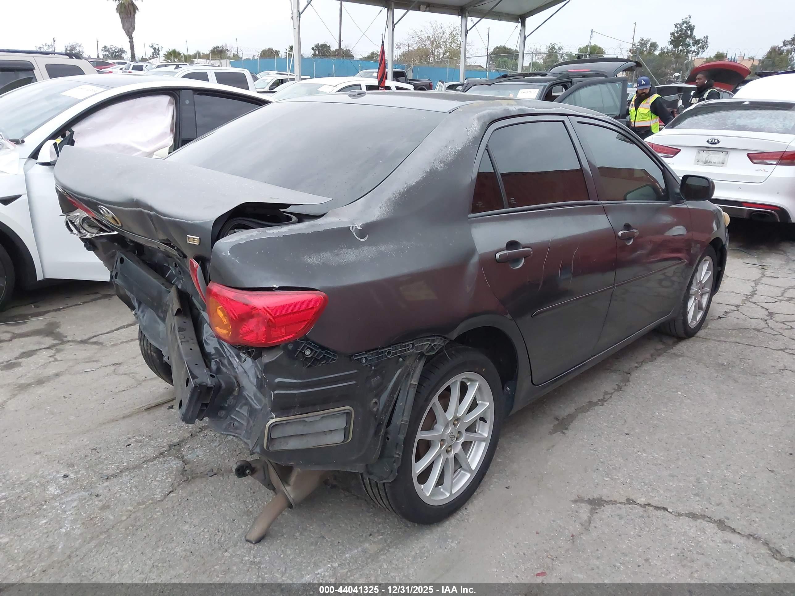 TOYOTA COROLLA image 4