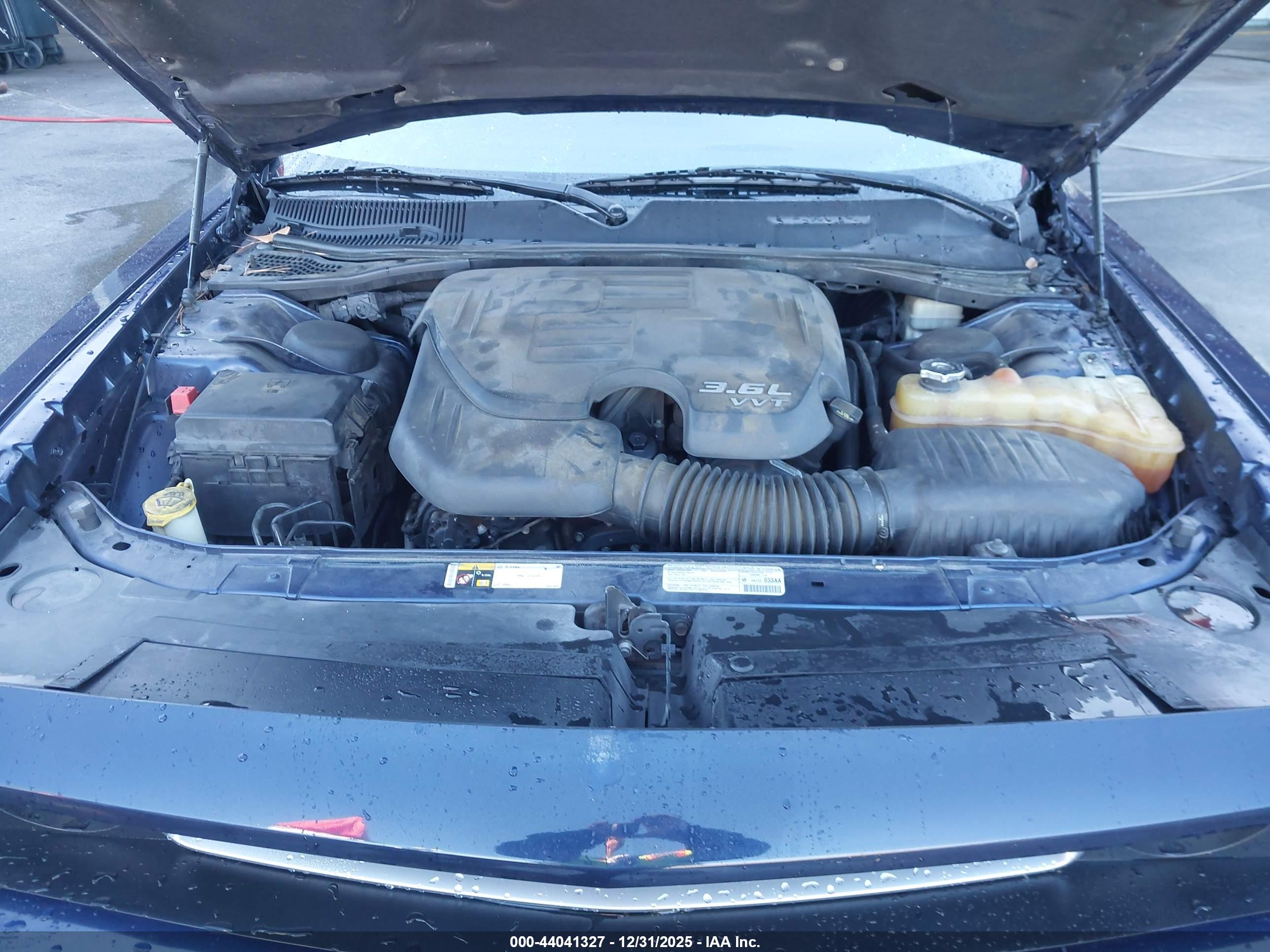 DODGE CHALLENGER image 10
