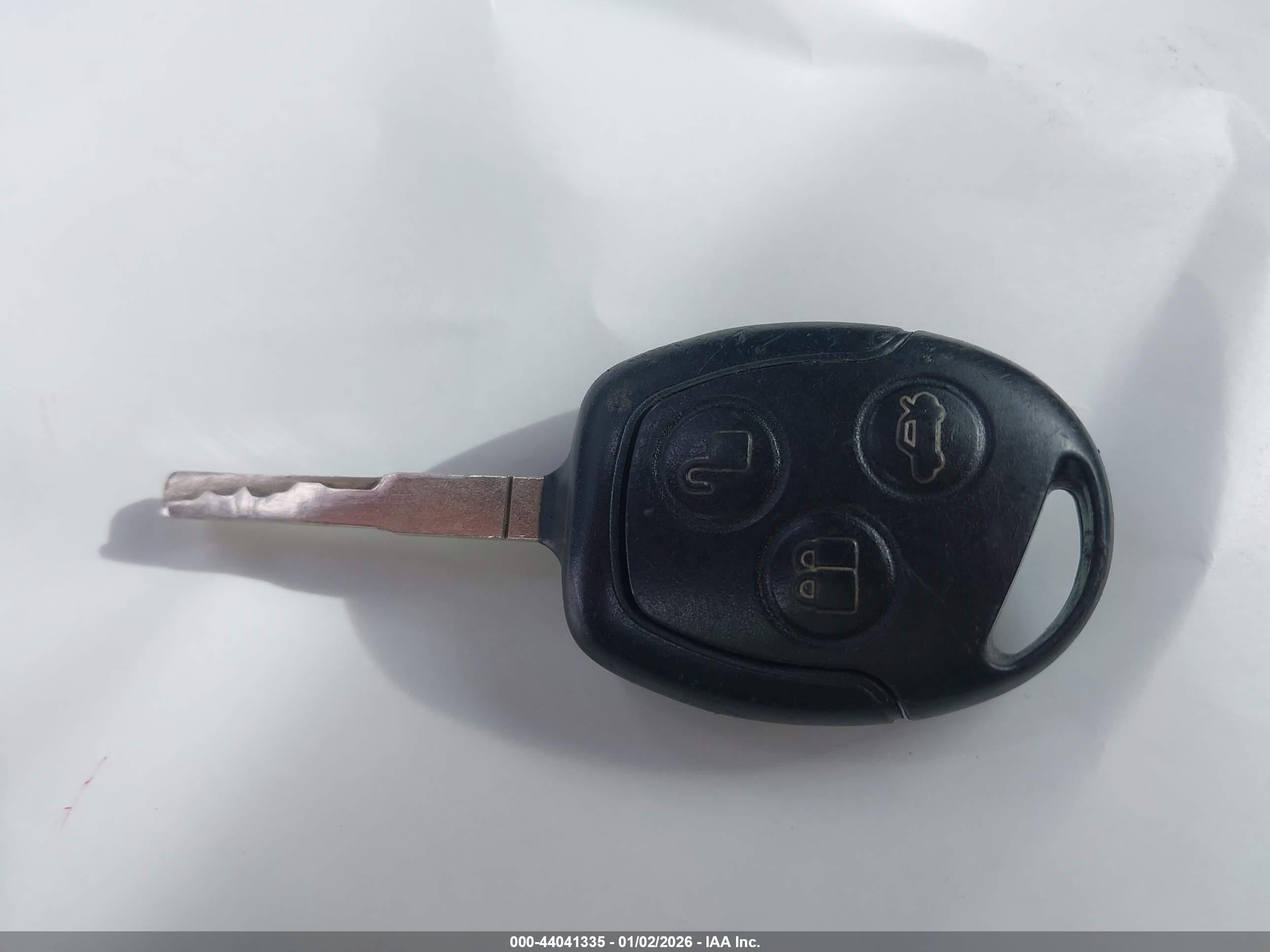 FORD FIESTA image 11