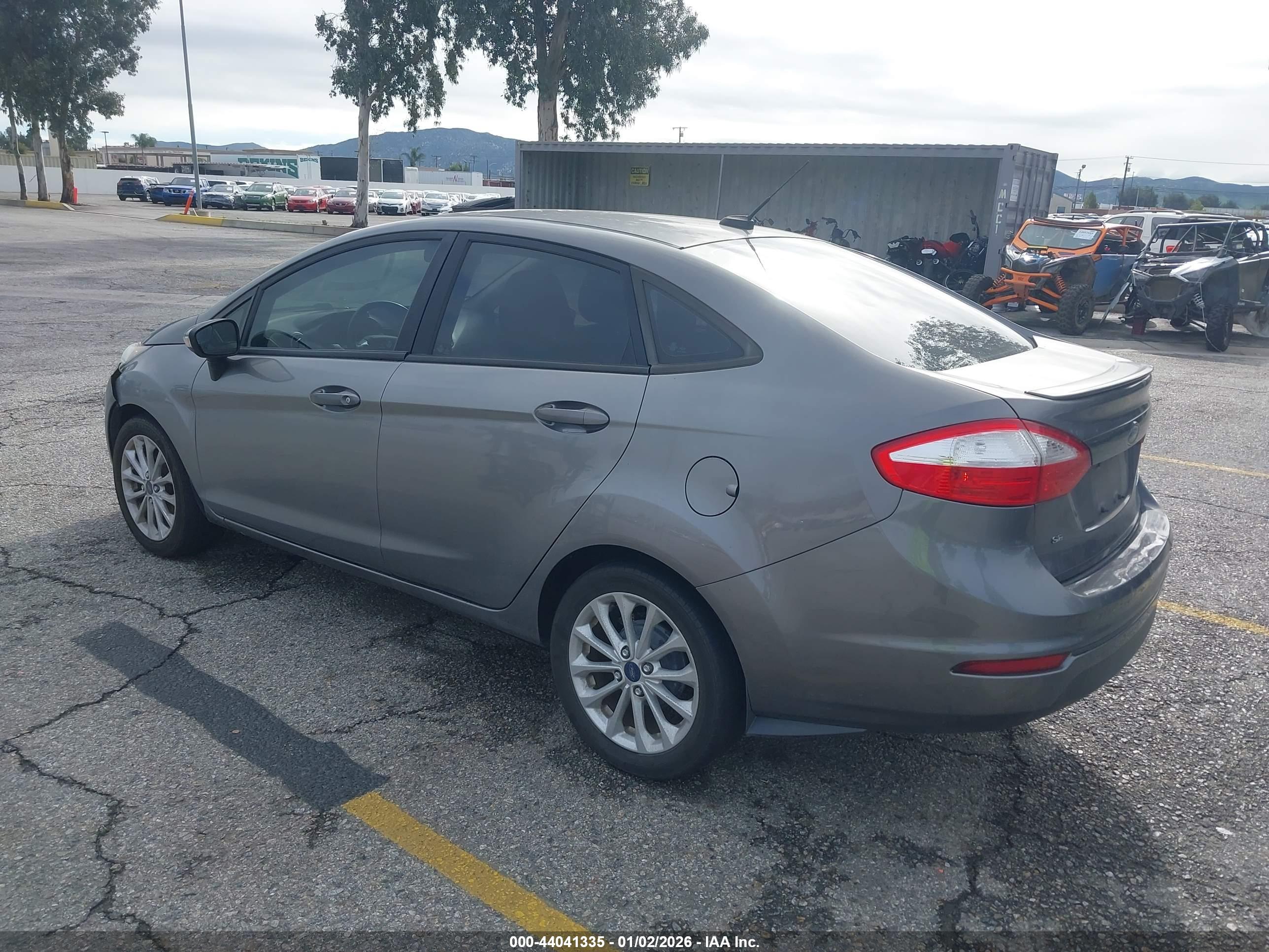 FORD FIESTA image 3