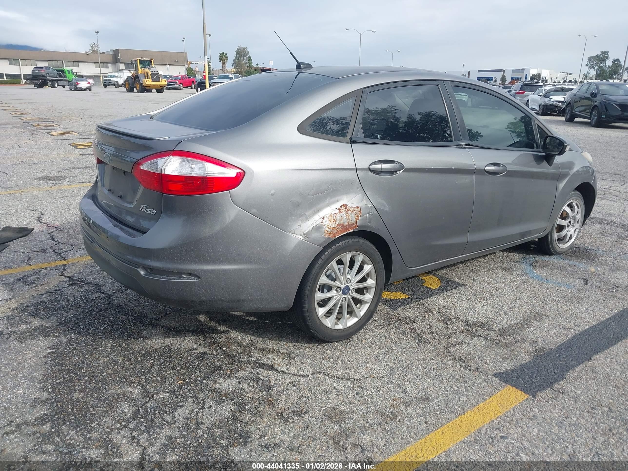 FORD FIESTA image 4