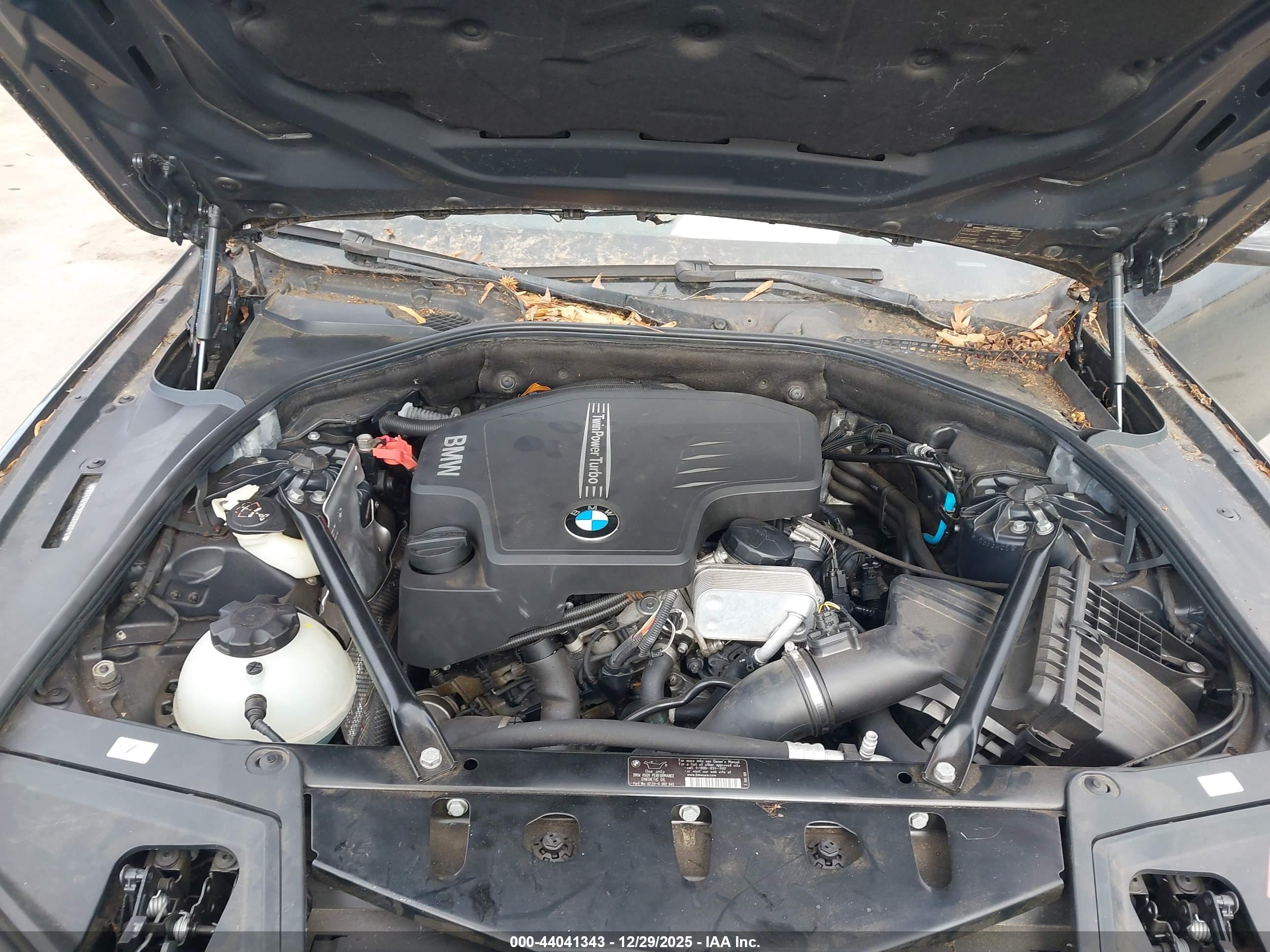 BMW 528I image 10