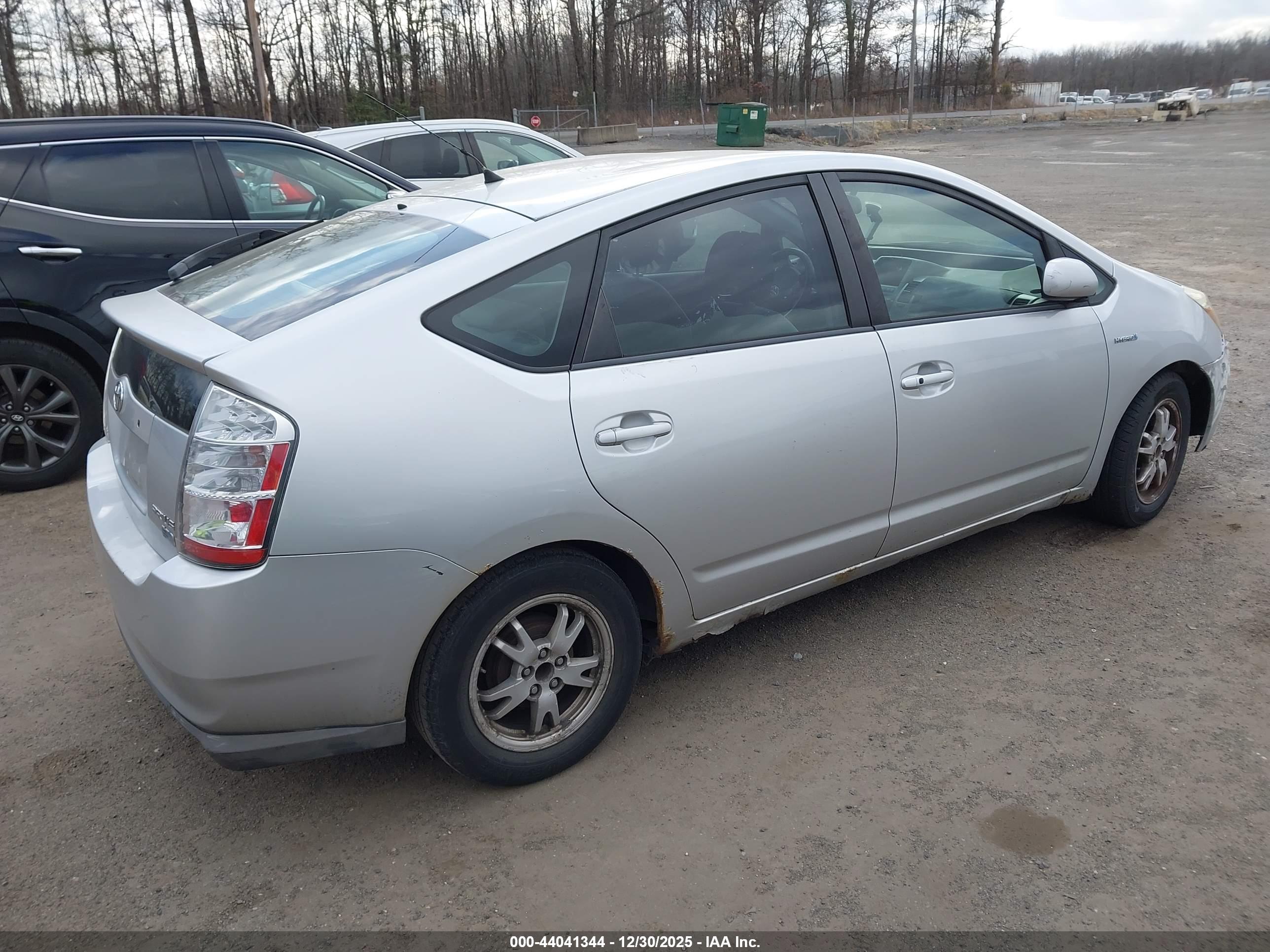 TOYOTA PRIUS image 4