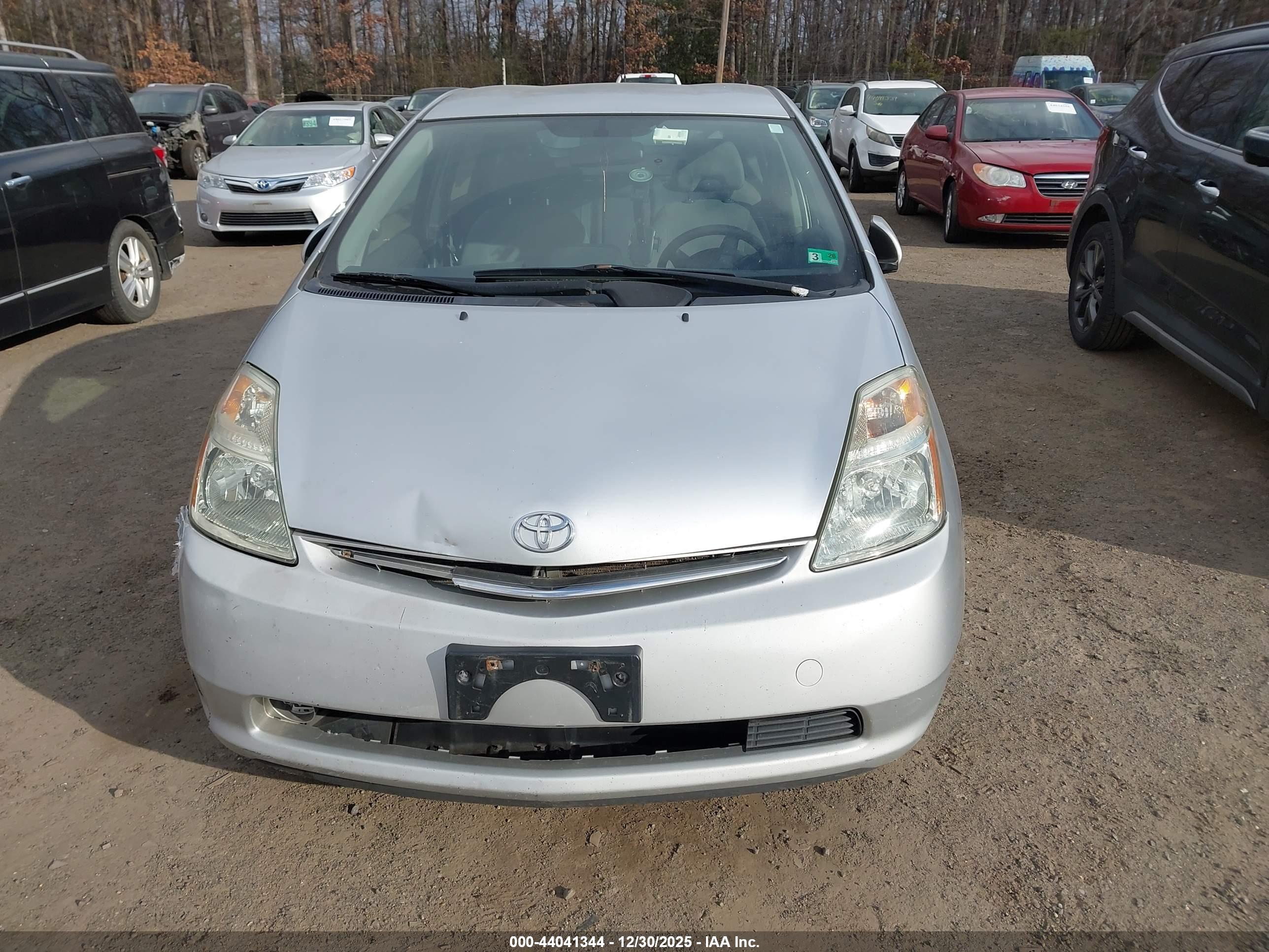 TOYOTA PRIUS image 6