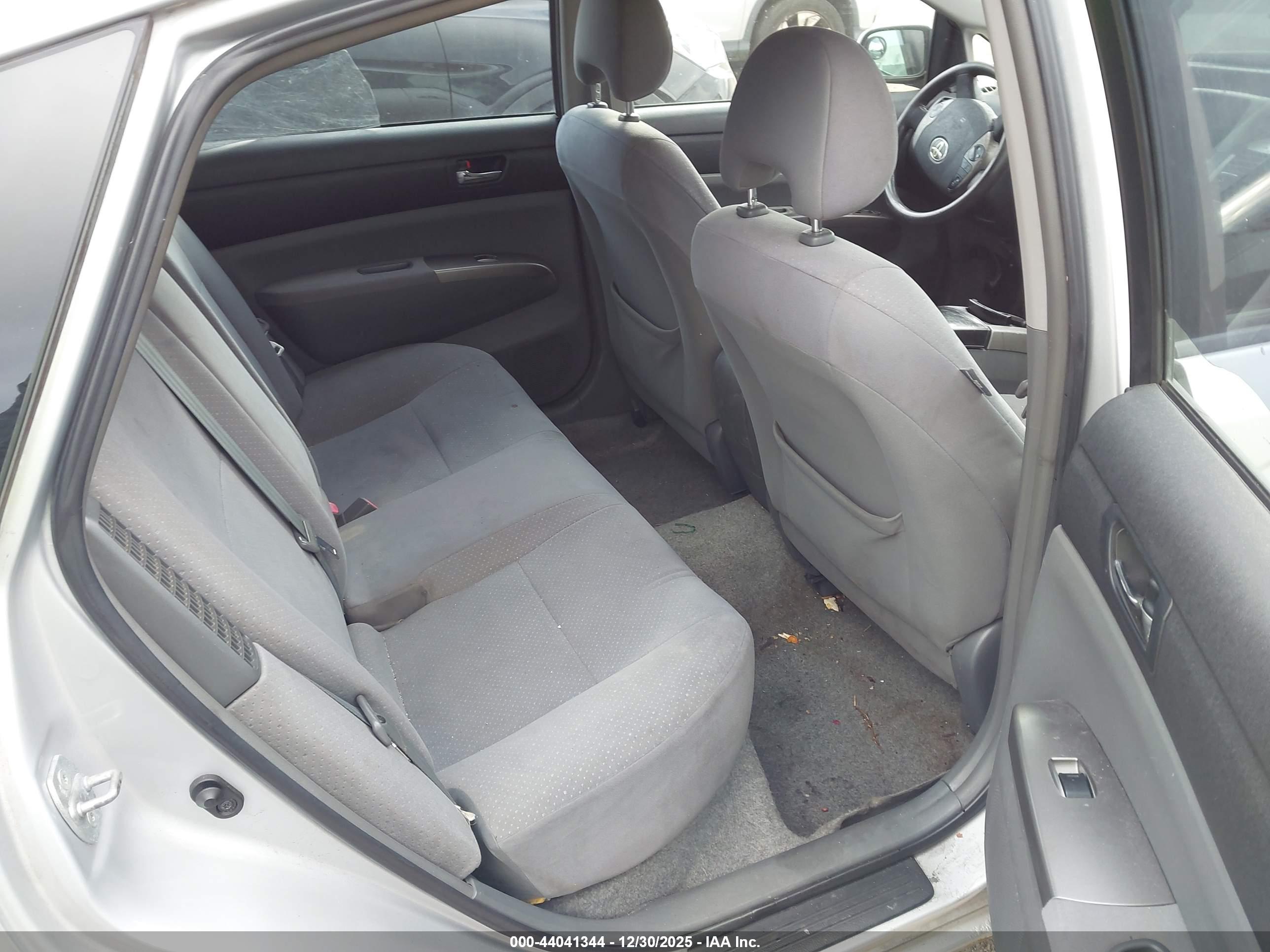 TOYOTA PRIUS image 8