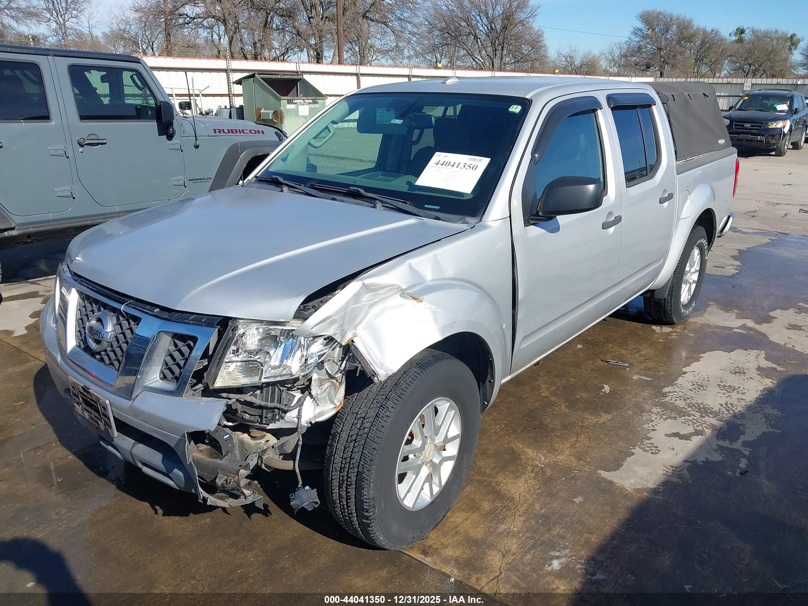 NISSAN FRONTIER image 2
