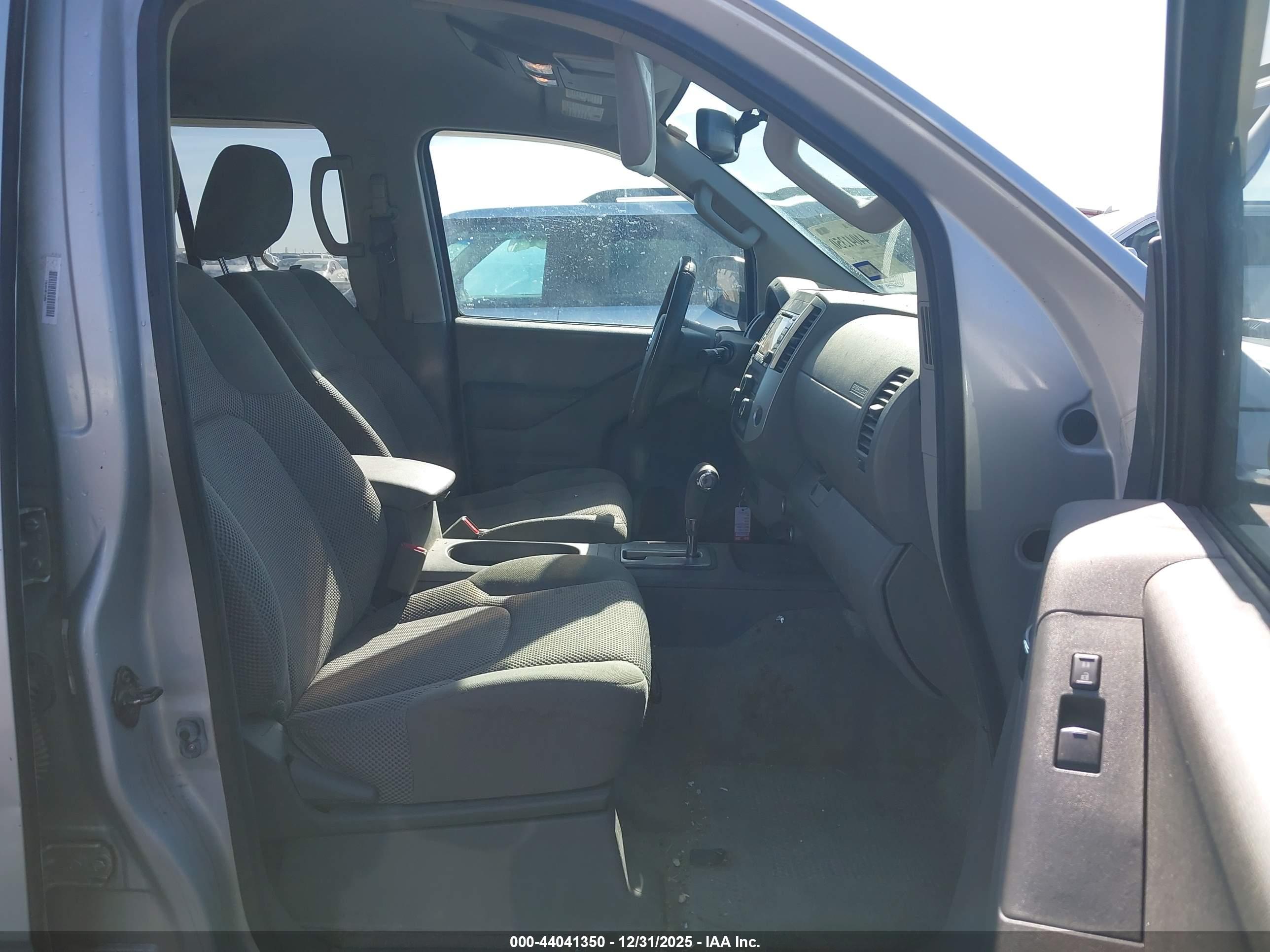 NISSAN FRONTIER image 5