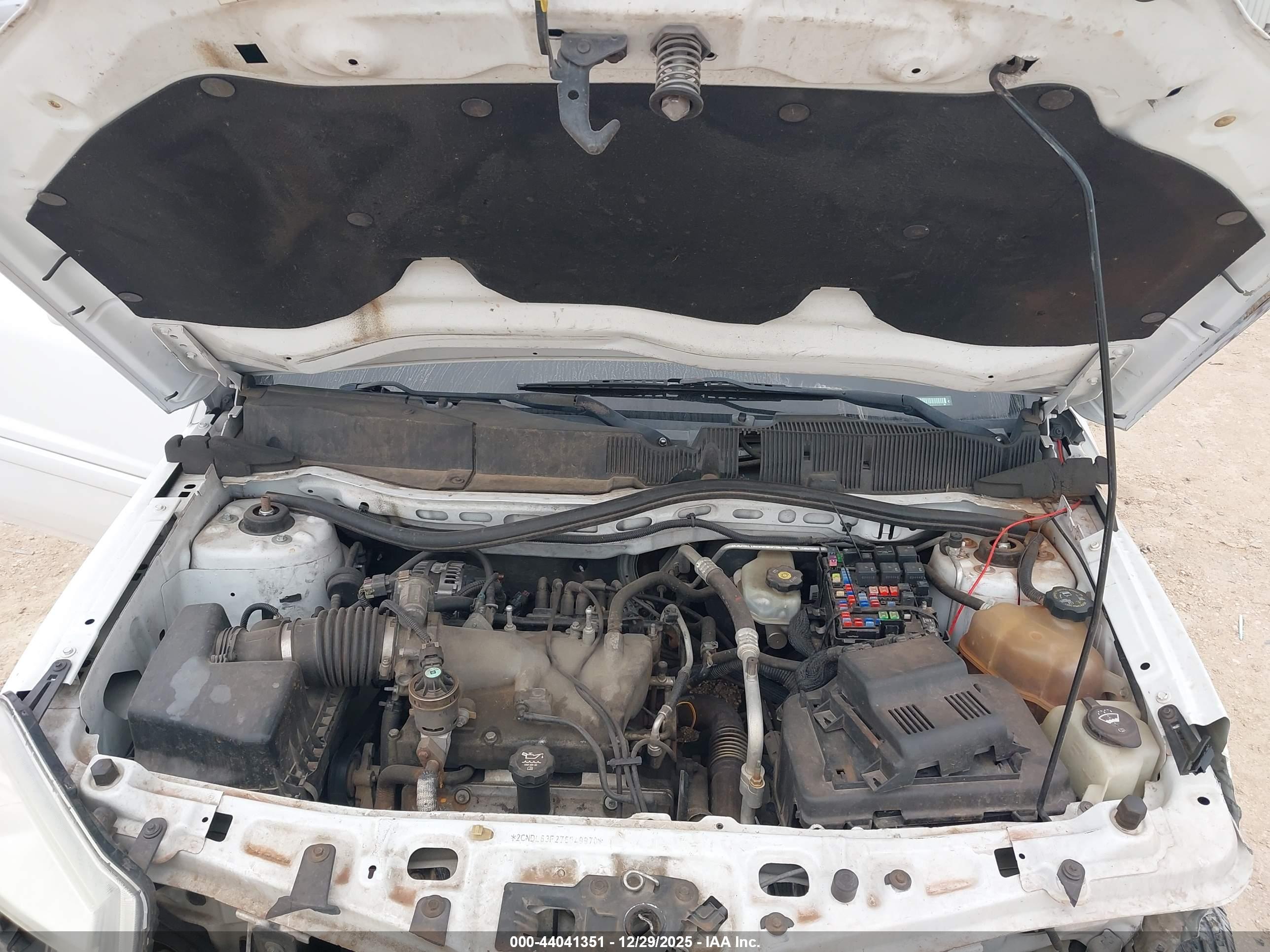 CHEVROLET EQUINOX image 10