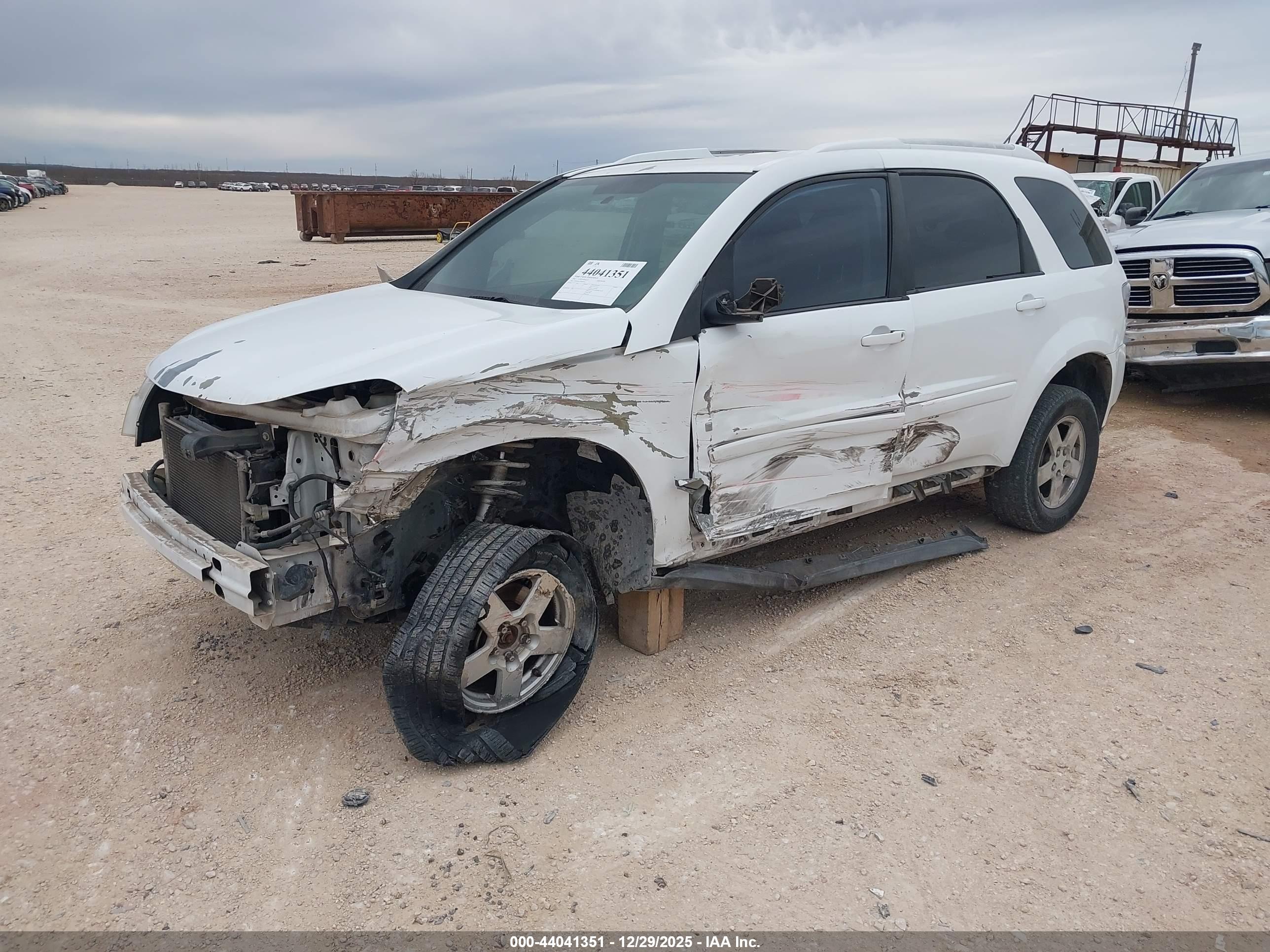 CHEVROLET EQUINOX image 2