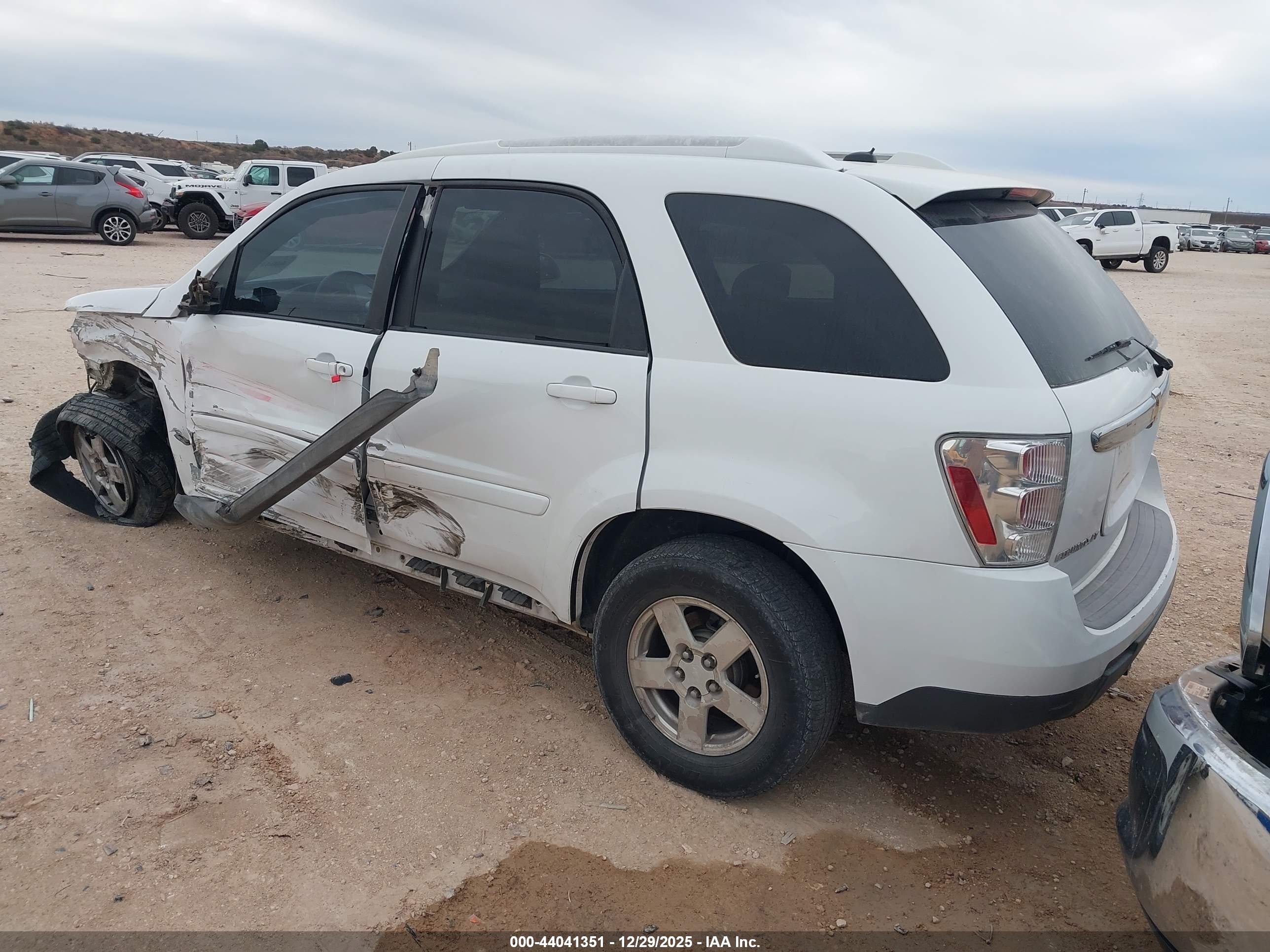 CHEVROLET EQUINOX image 3