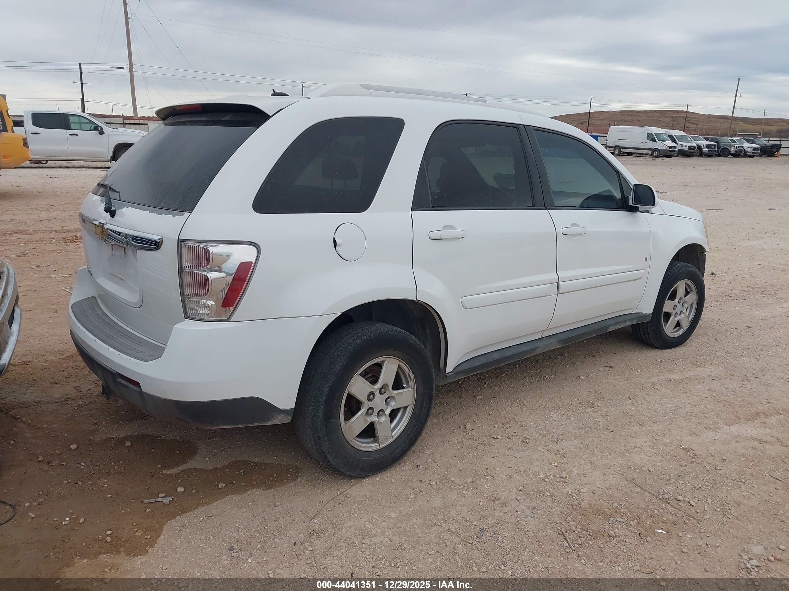CHEVROLET EQUINOX image 4