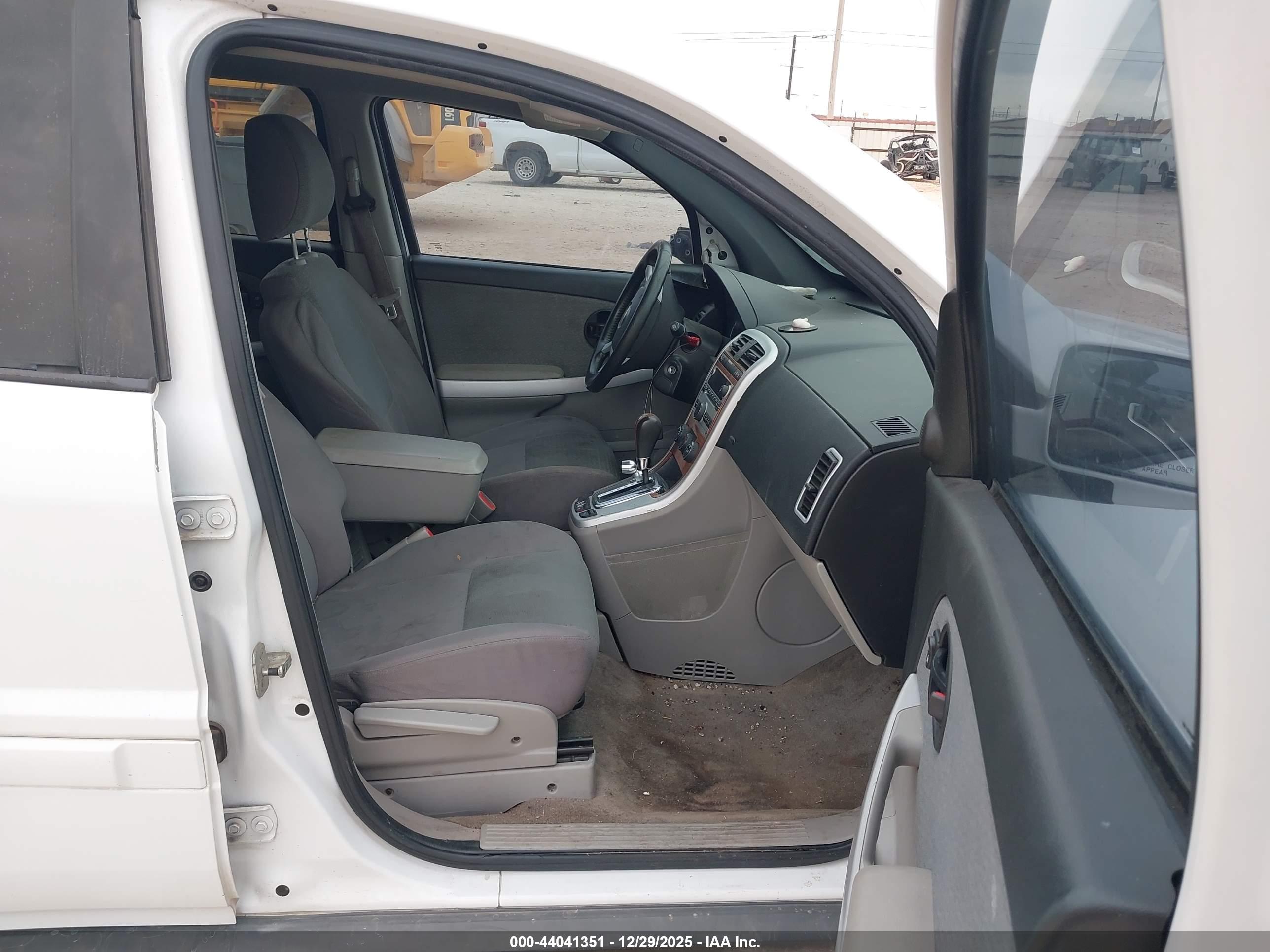 CHEVROLET EQUINOX image 5