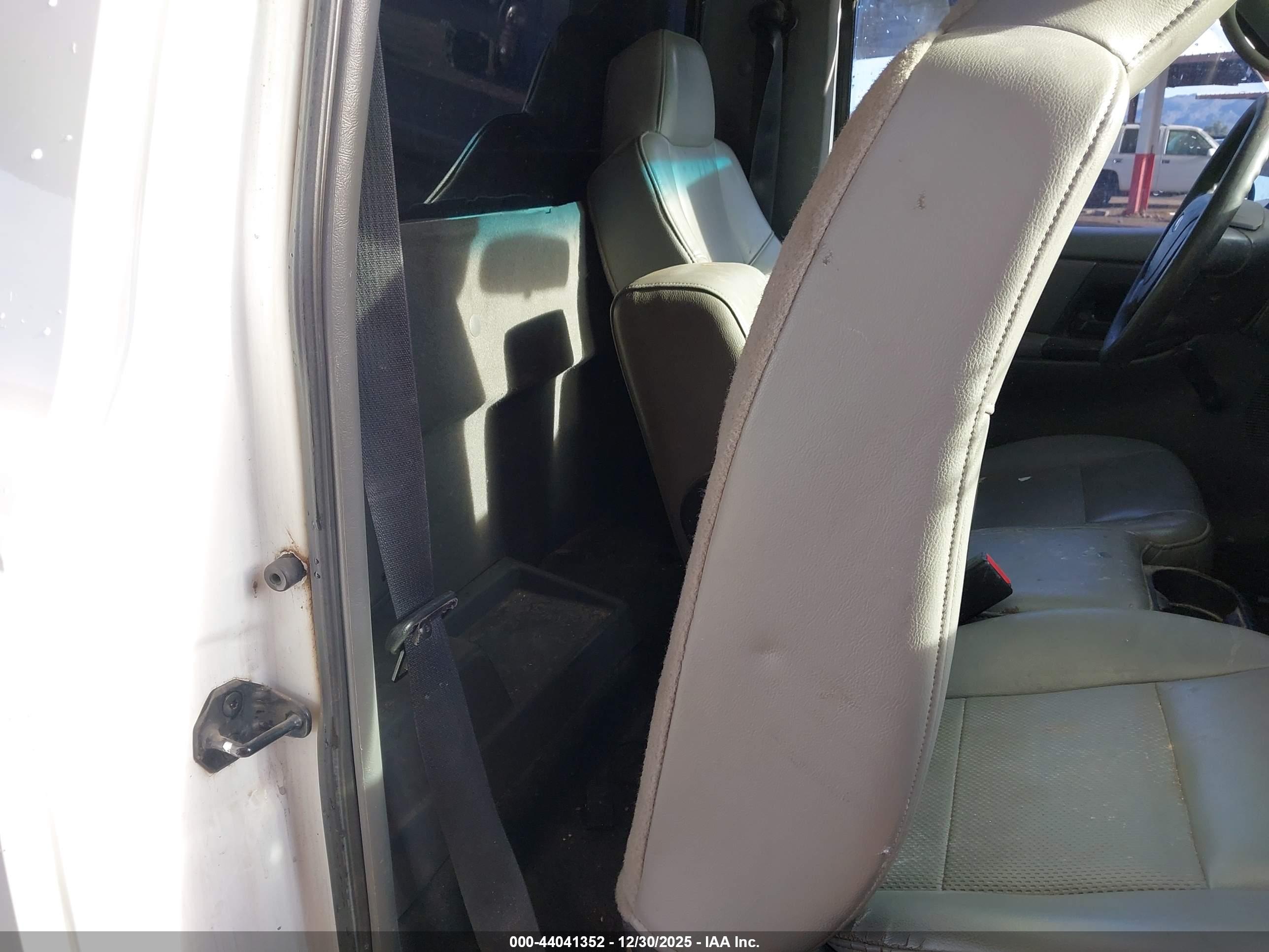 FORD RANGER image 8