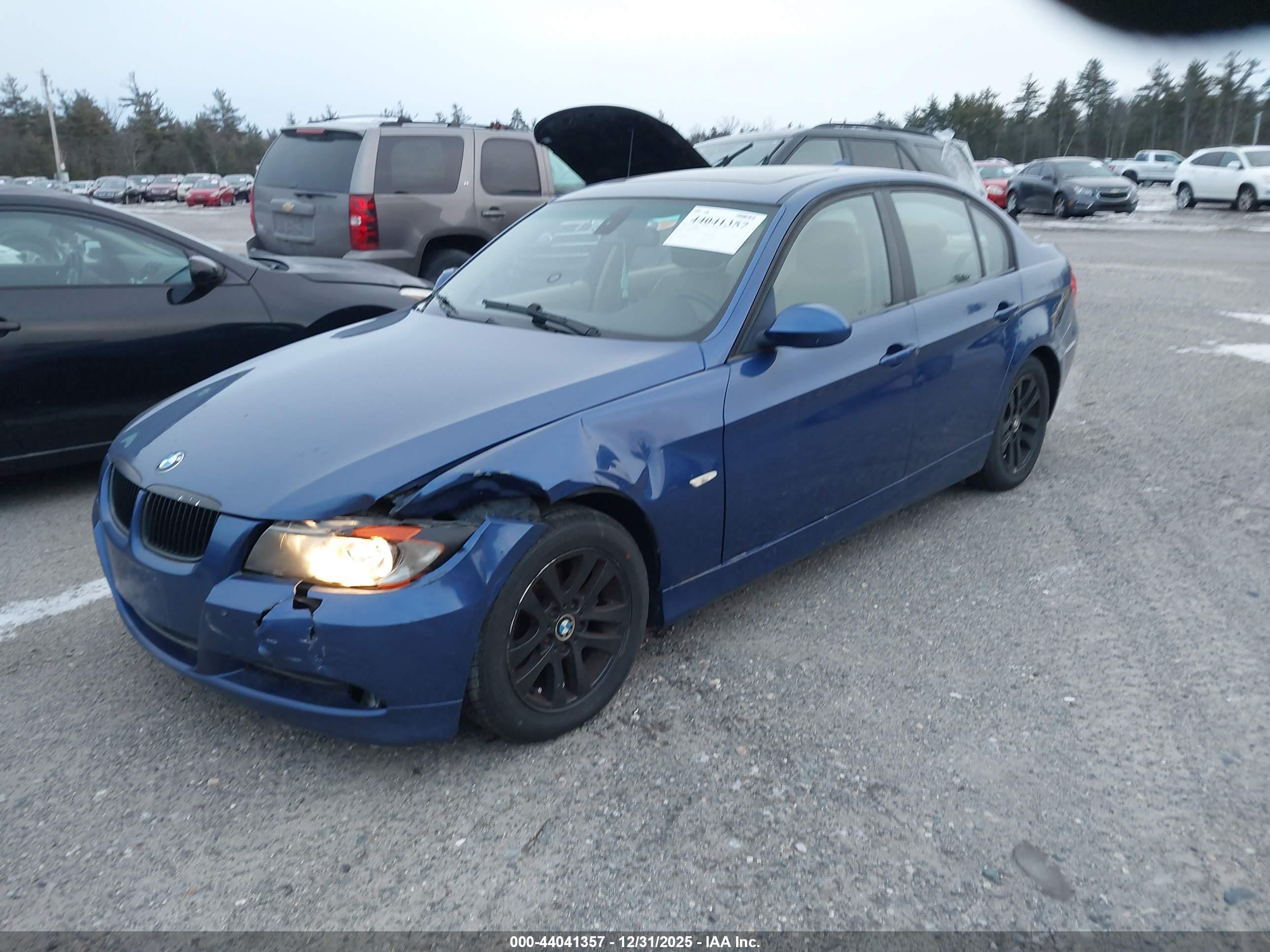BMW 328XI image 2
