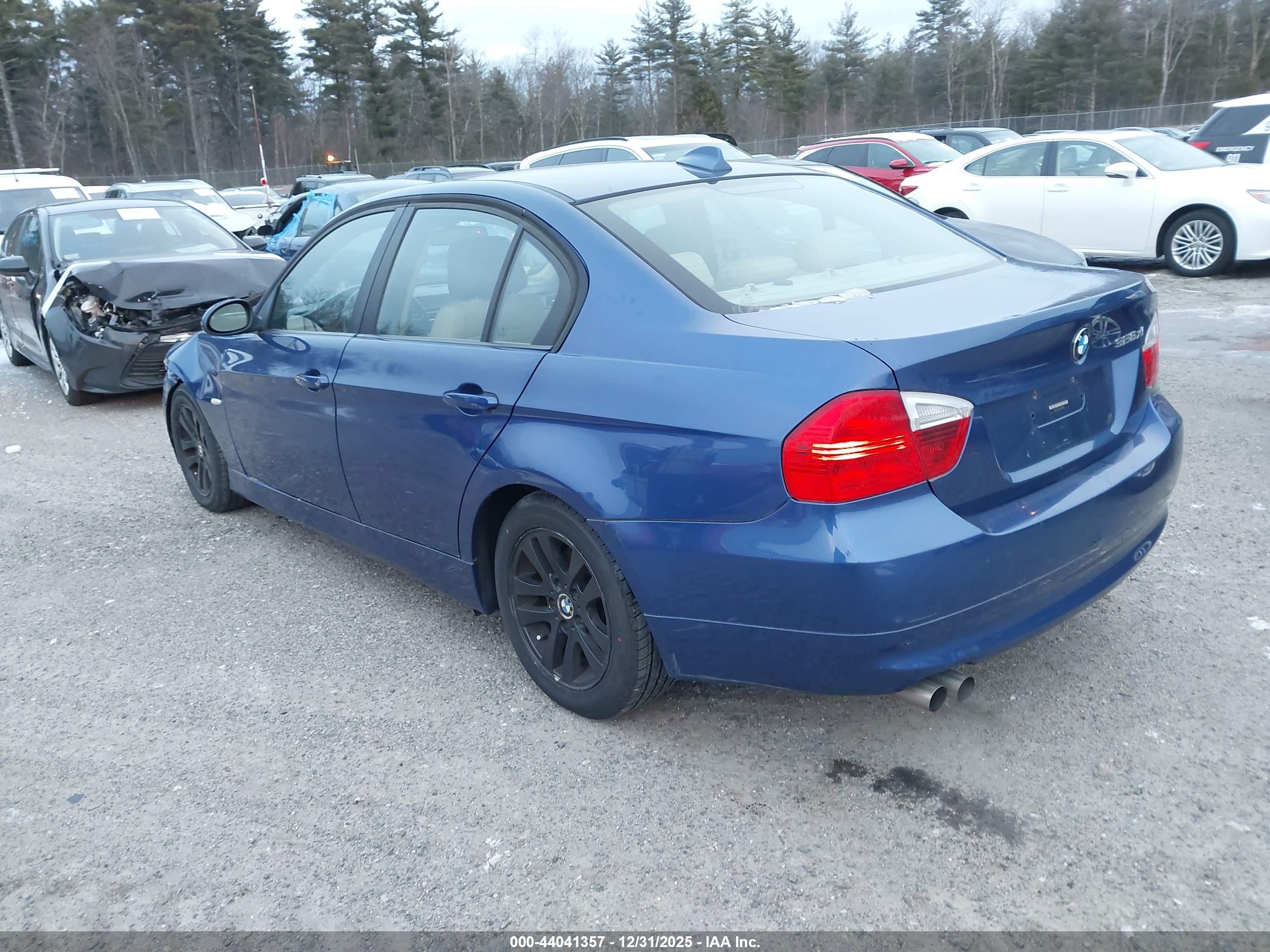BMW 328XI image 3