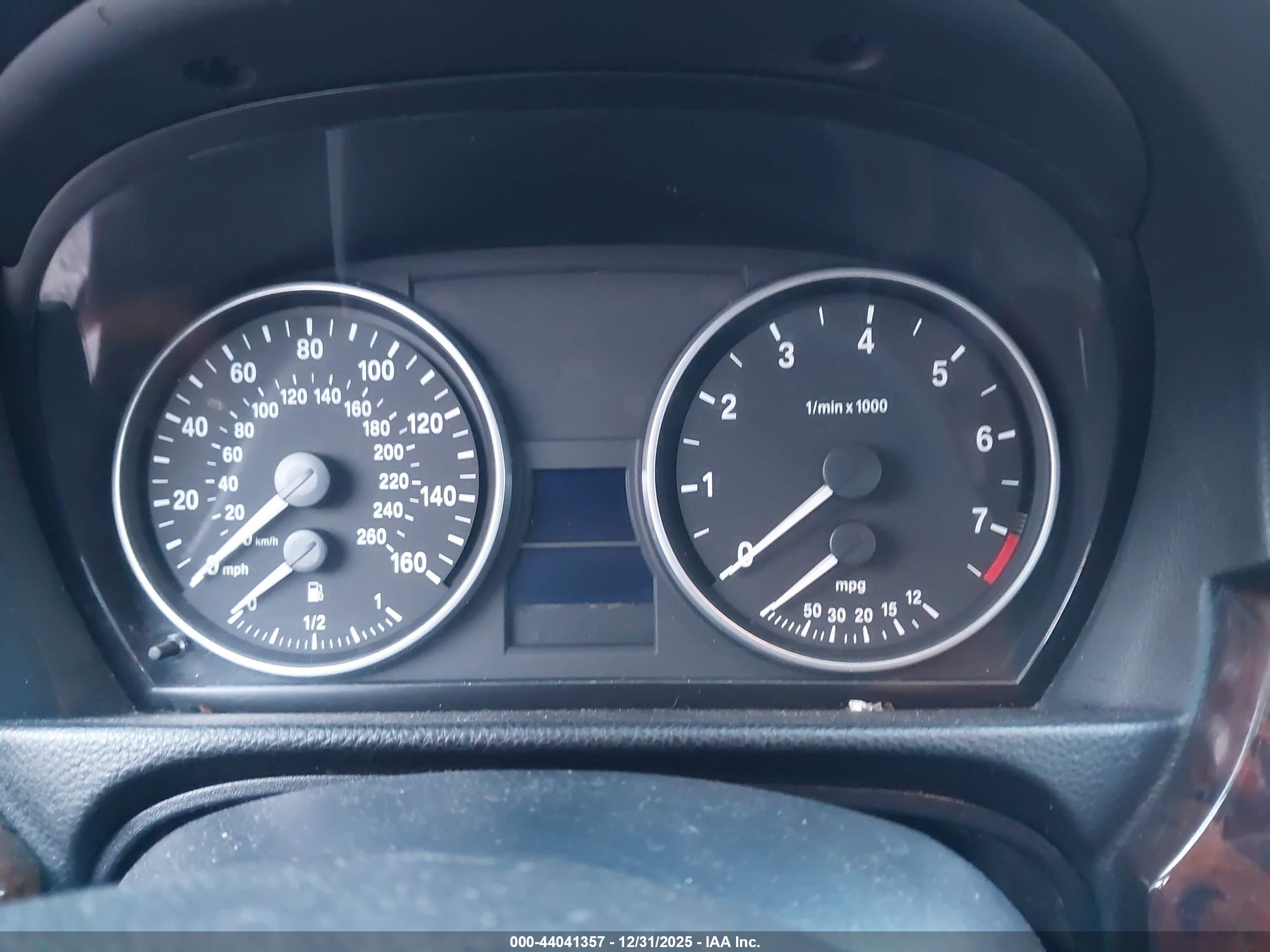 BMW 328XI image 7